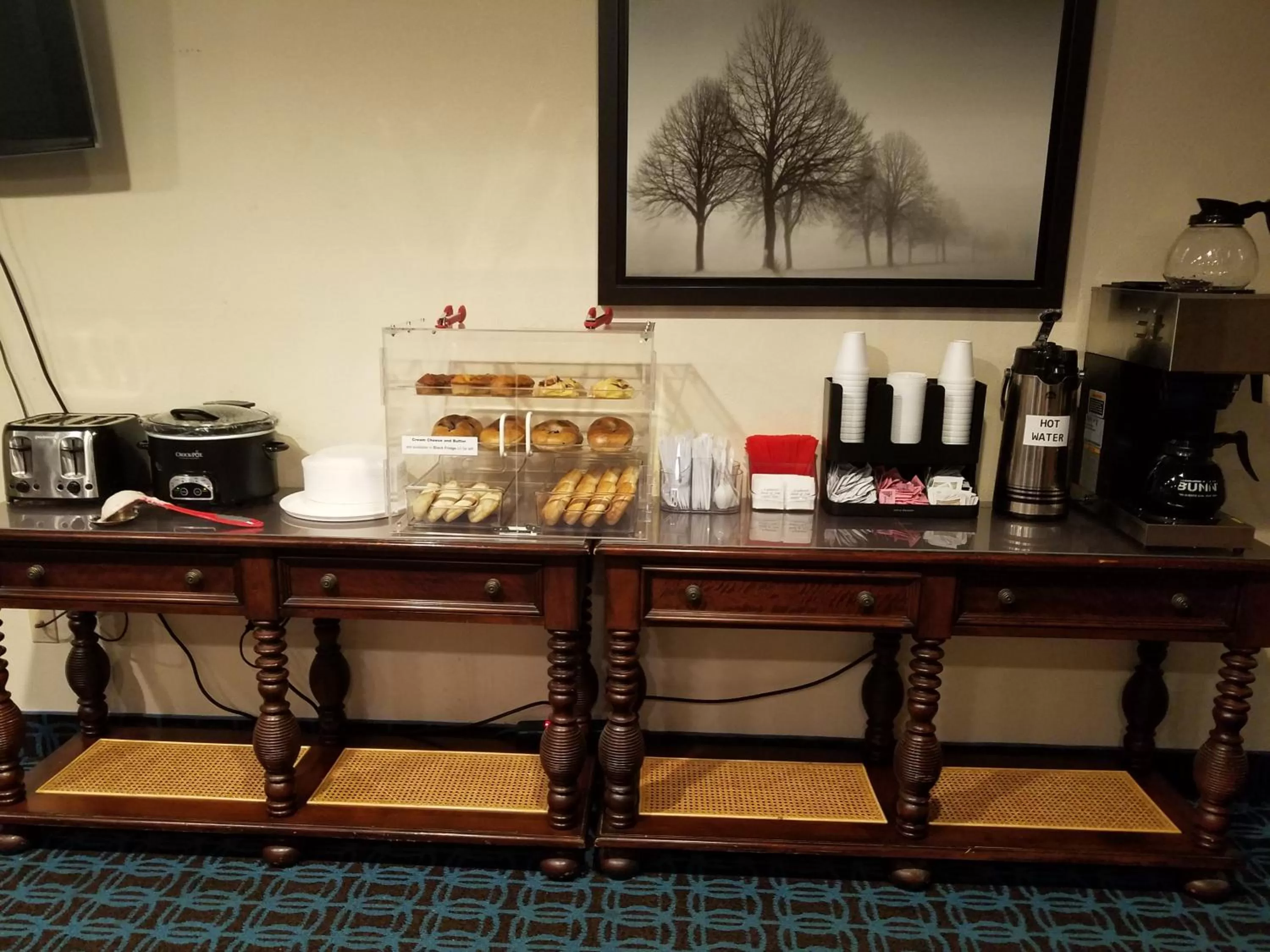 Coffee/tea facilities in Country Hearth Inn & Suites - Kenton