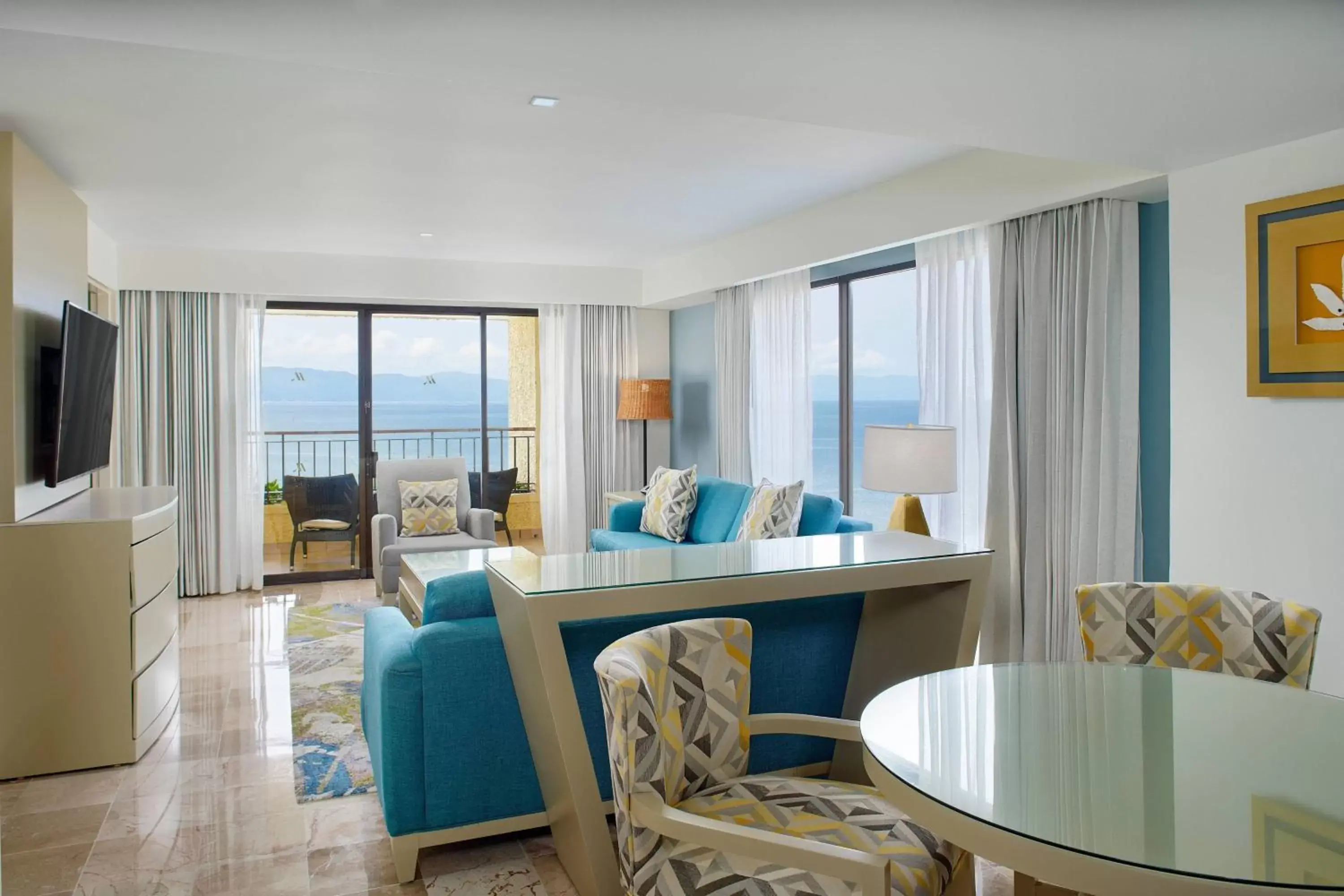 Living room in Marriott Puerto Vallarta Resort & Spa