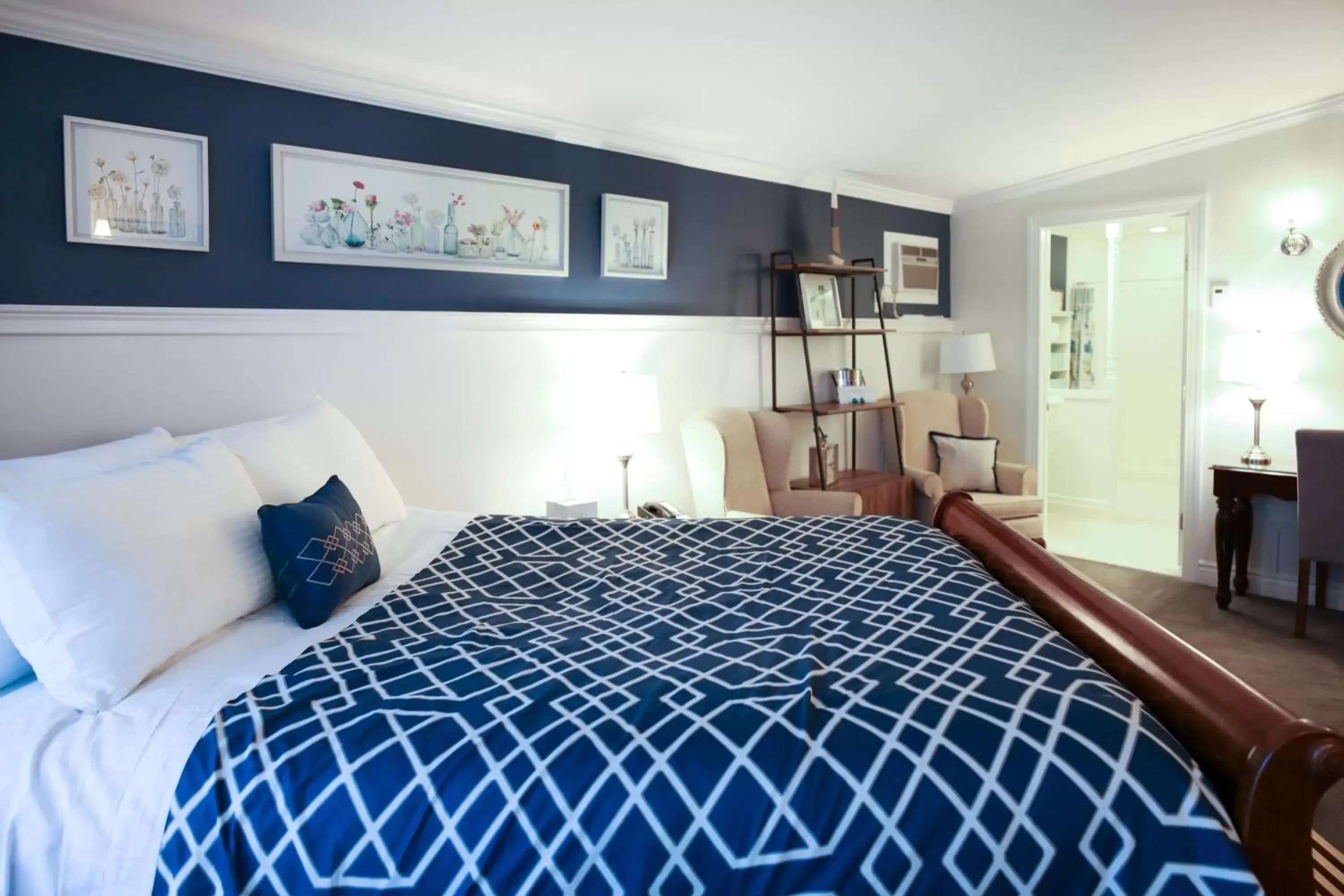 Bedroom, Bed in Inn at Taughannock Falls