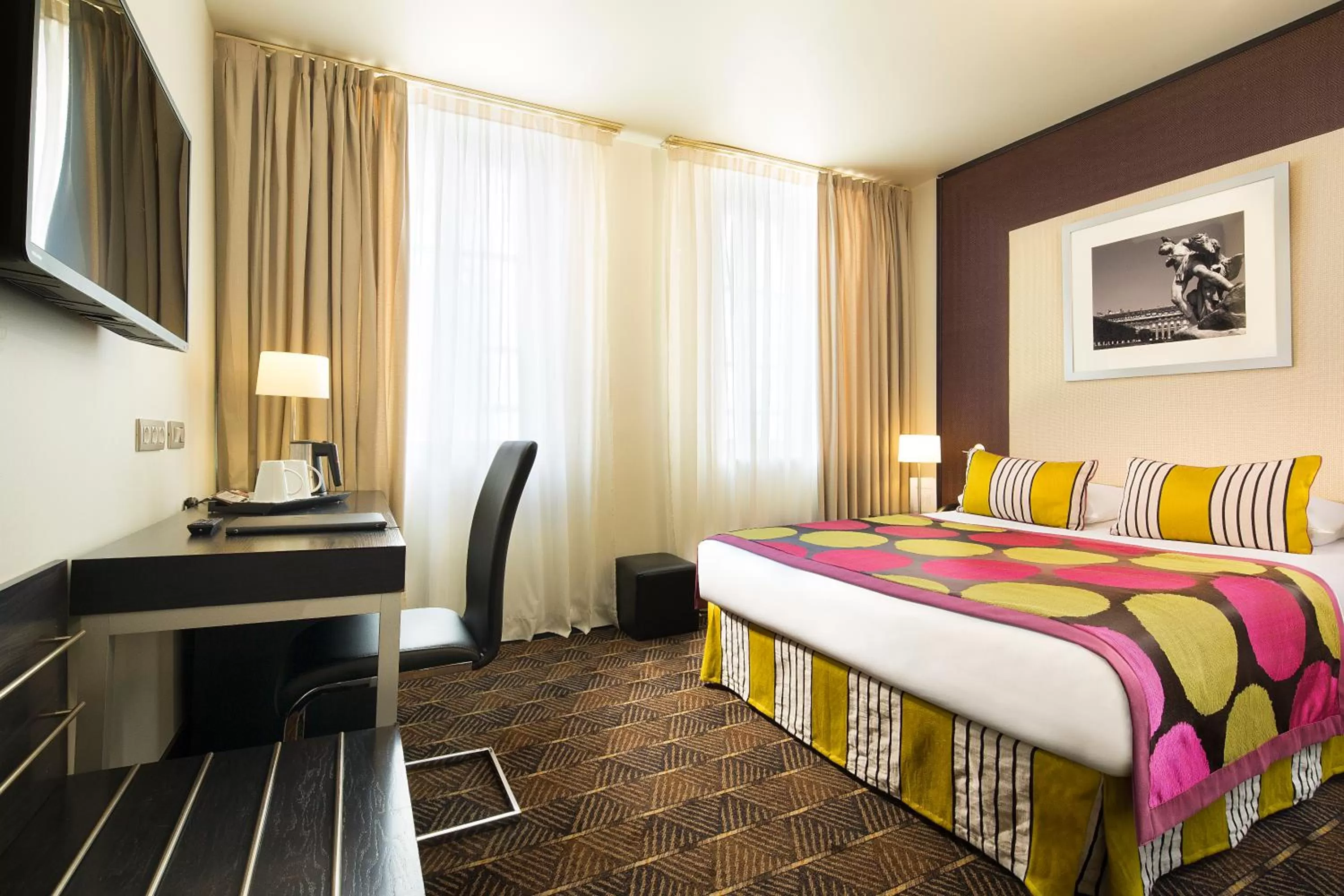 Photo of the whole room in Hôtel Le M