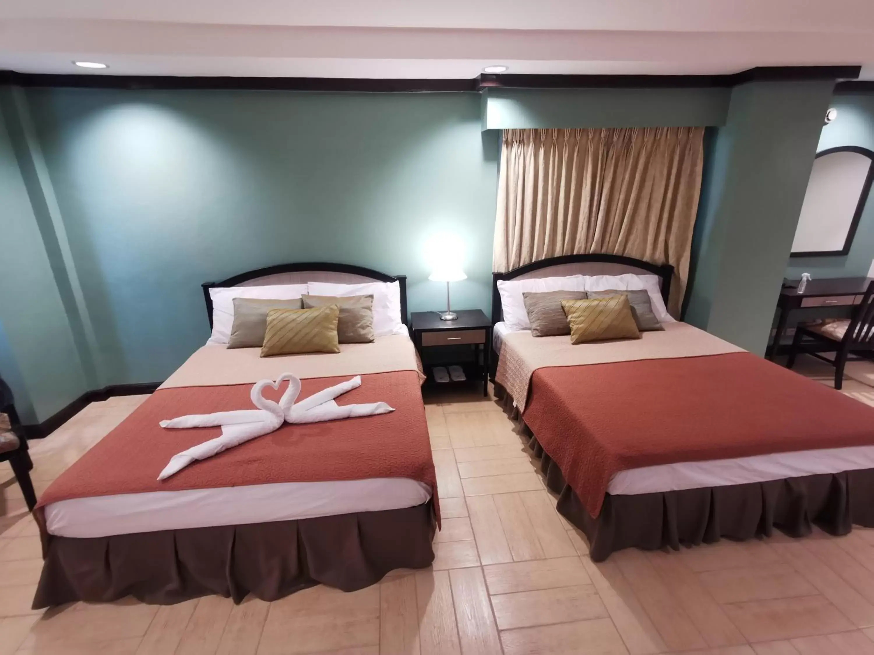 Bedroom, Bed in Tagaytay Country Hotel