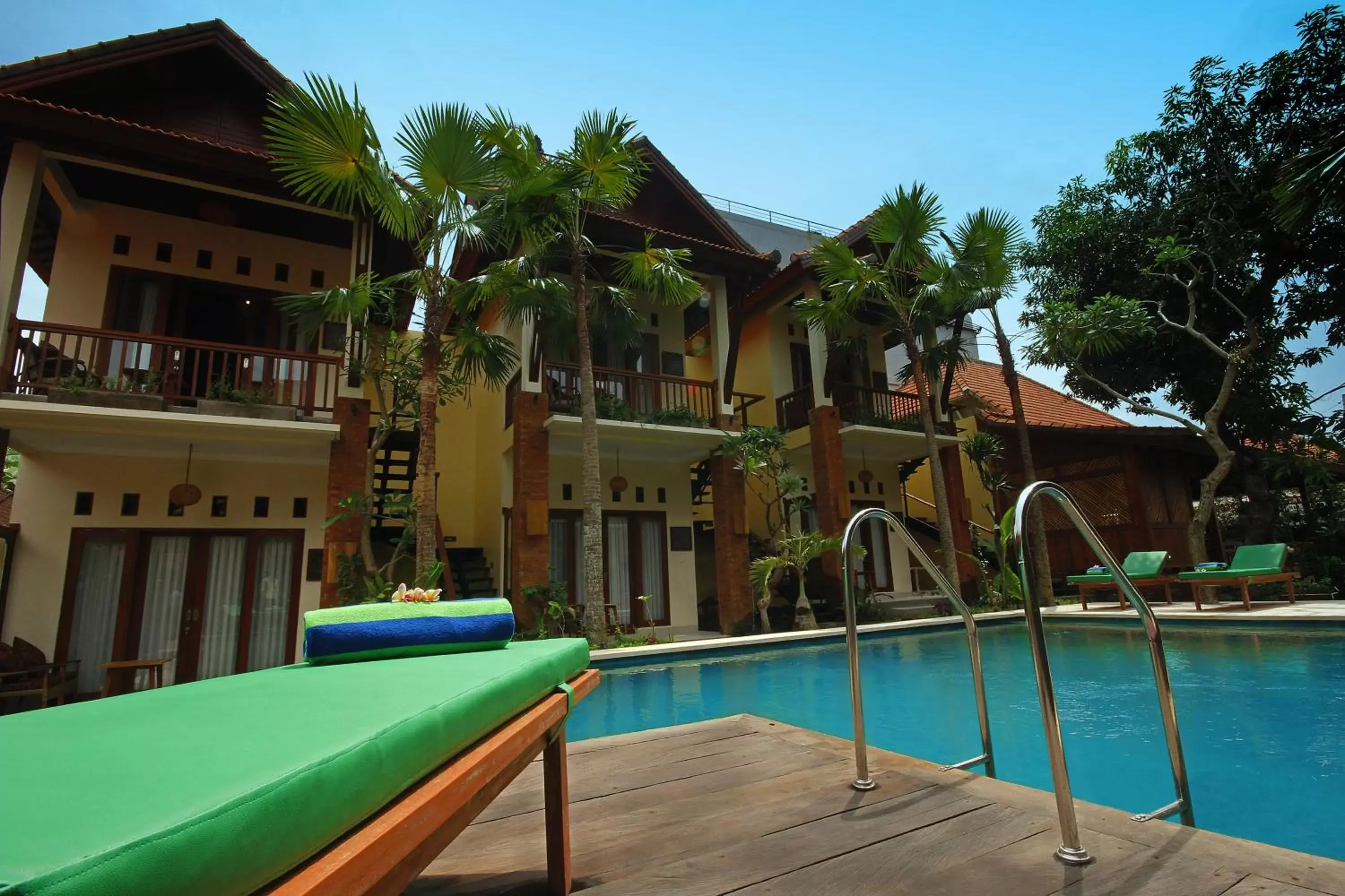 Swimming Pool in Mina Pelasa Hotel