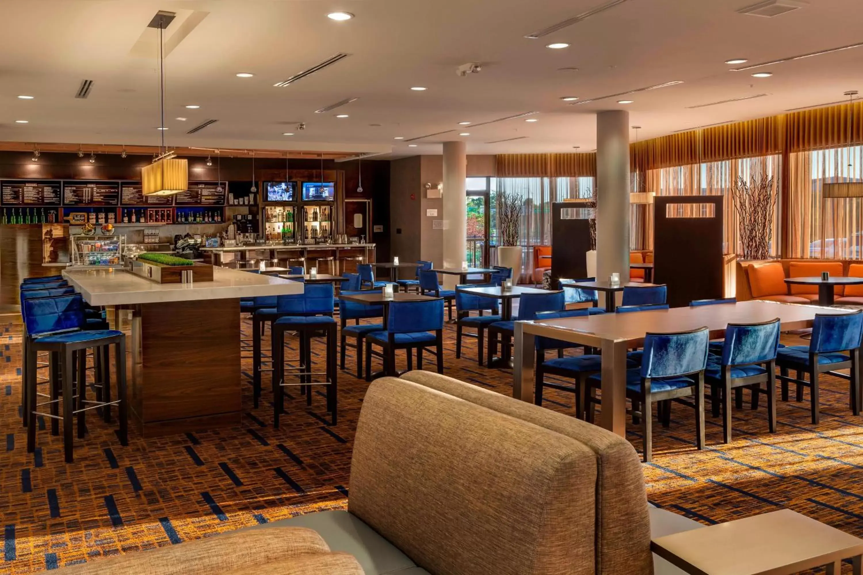 Lobby or reception, Restaurant/Places to Eat in Courtyard by Marriott Indianapolis Noblesville