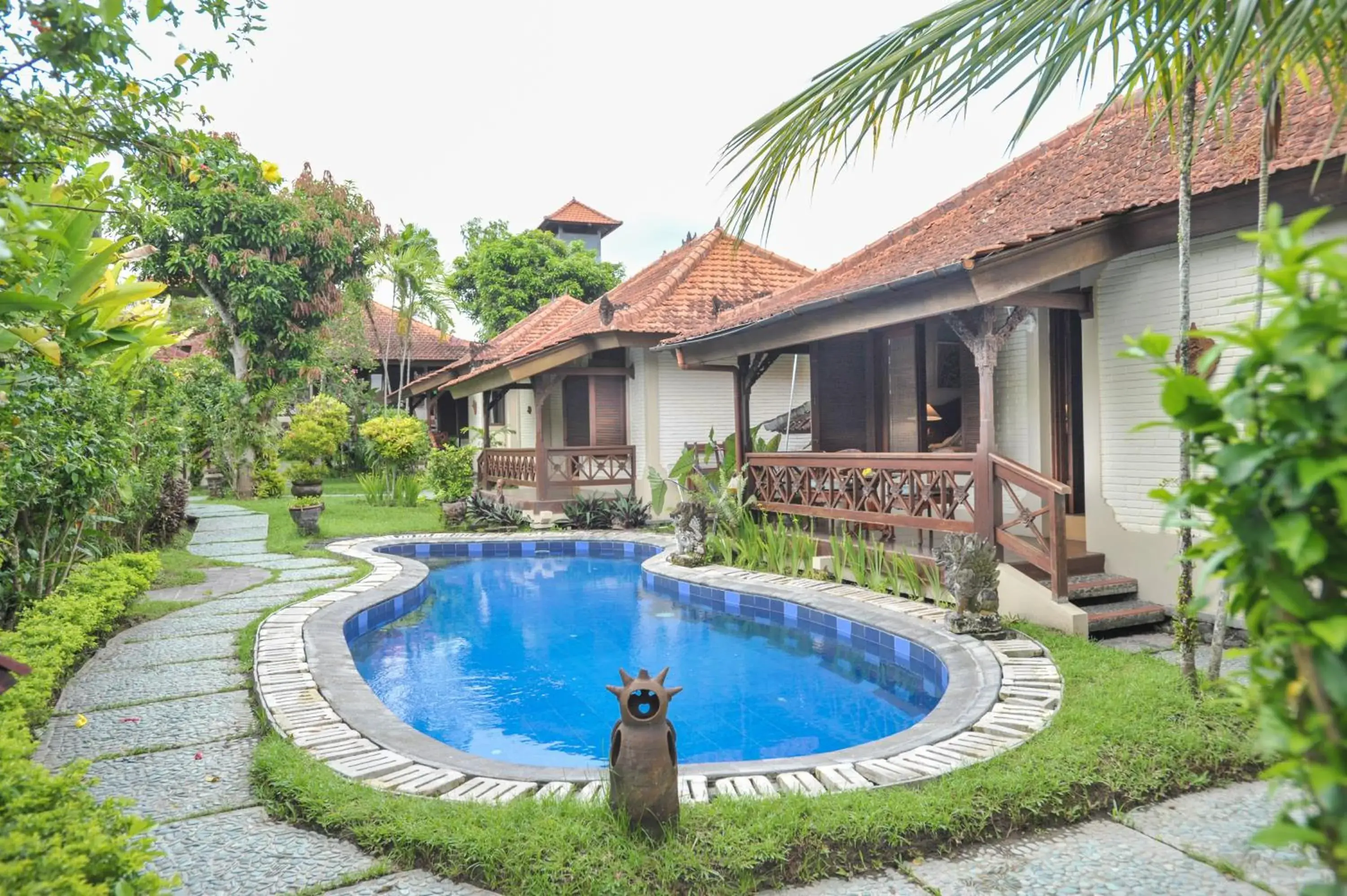 Garden, Swimming Pool in Villa Chempaka Hotel