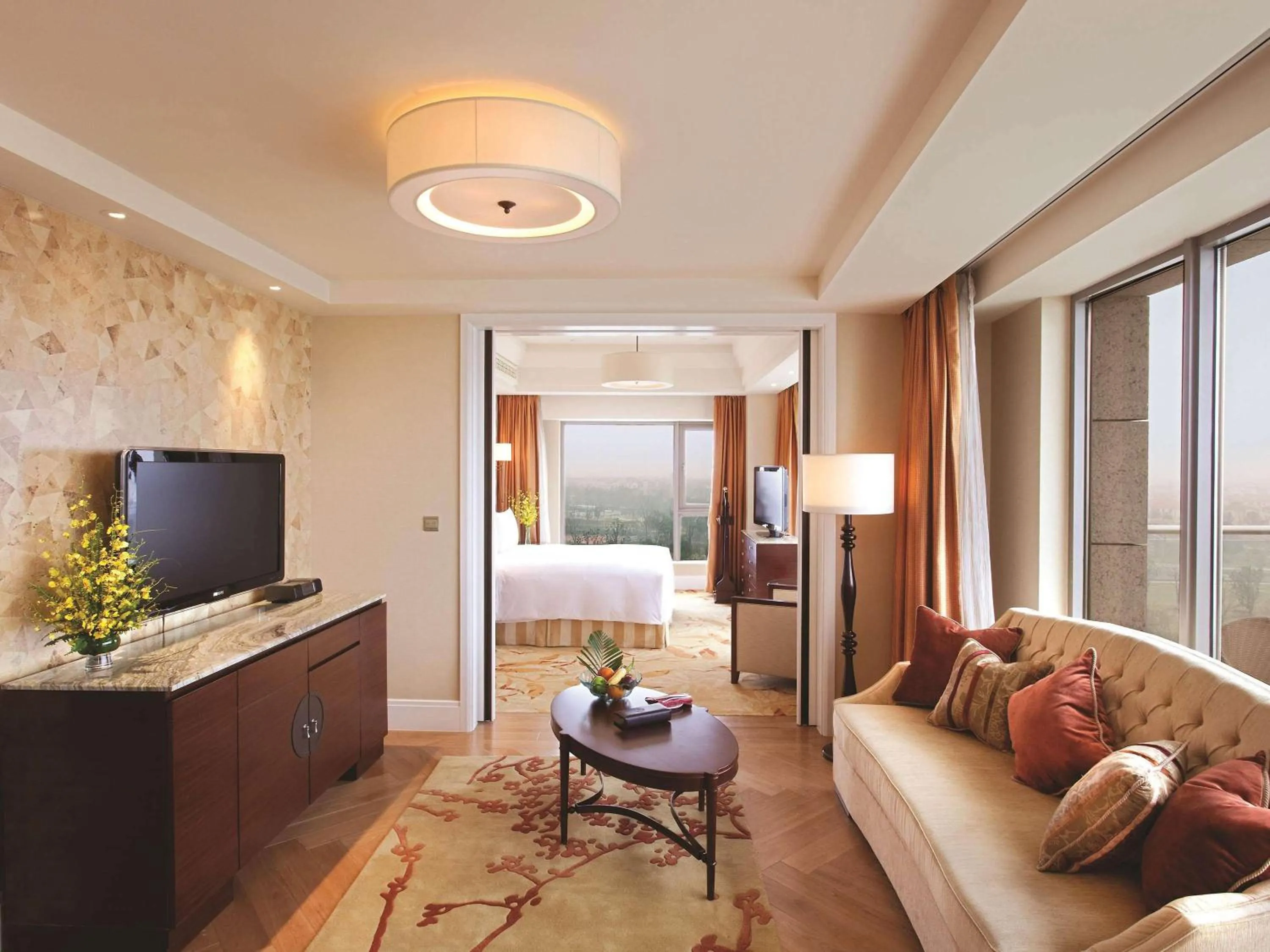 Photo of the whole room, Bed in Fairmont Yangcheng Lake