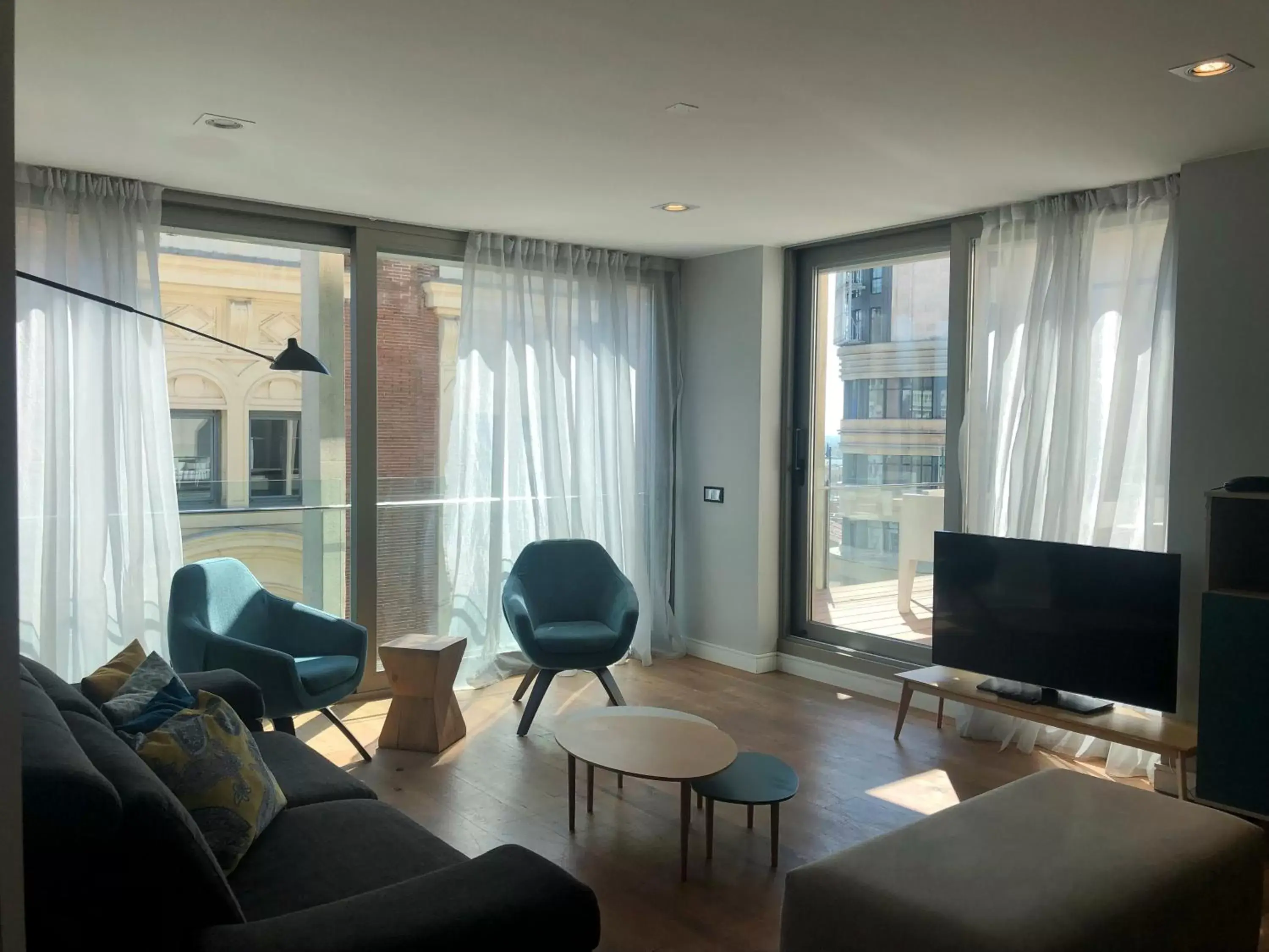 TV and multimedia in Gran View Apartments TV and multimedia in Gran View Apartments