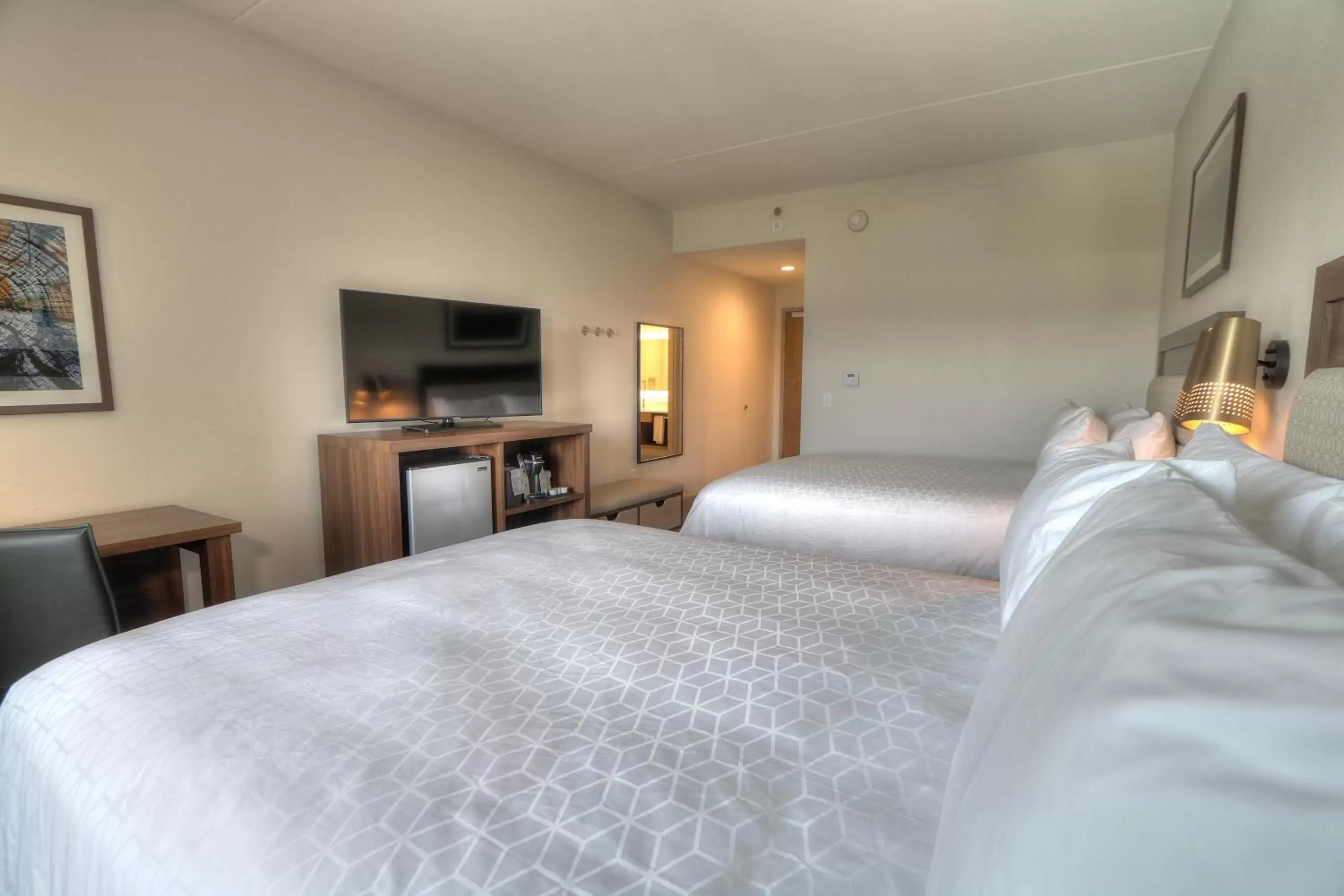 Bedroom, Bed in Holiday Inn & Suites Pigeon Forge Convention Center by IHG Bedroom, Bed in Holiday Inn & Suites Pigeon Forge Convention Center by IHG
