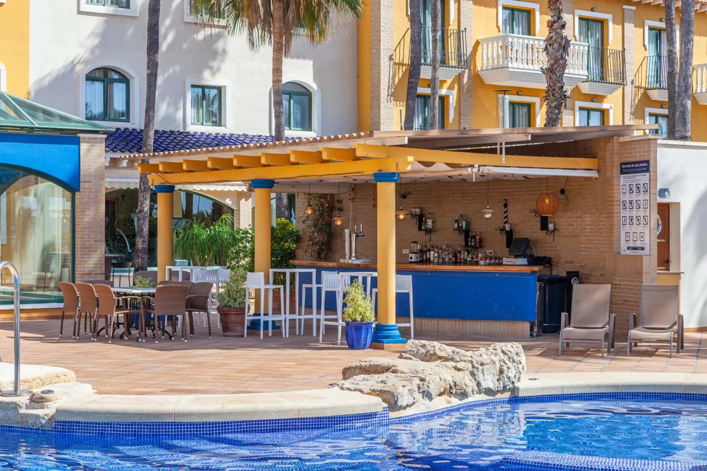 Swimming Pool in Hotel La Laguna Spa & Golf