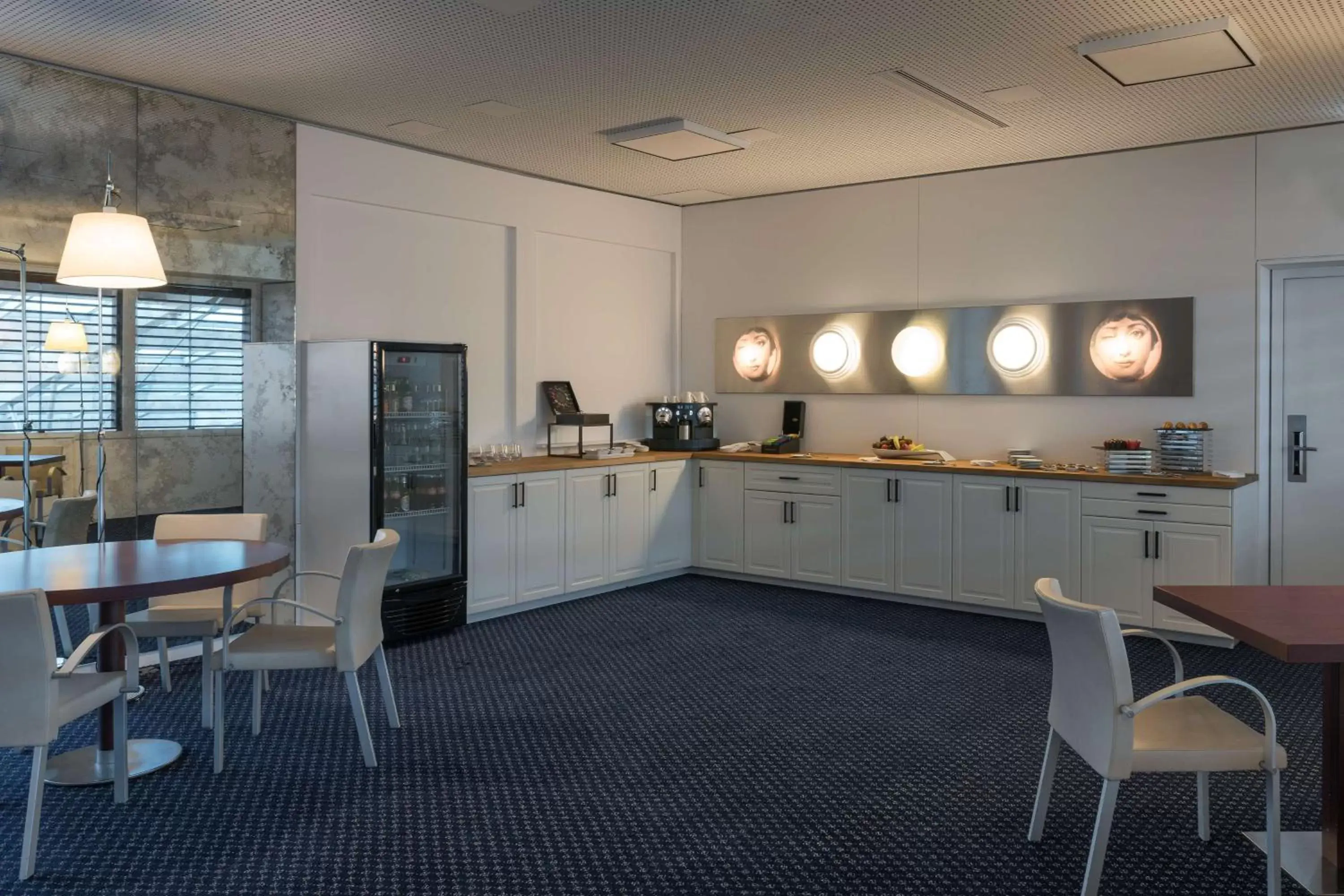 Property building, Kitchen/Kitchenette in Hilton Geneva Hotel and Conference Centre