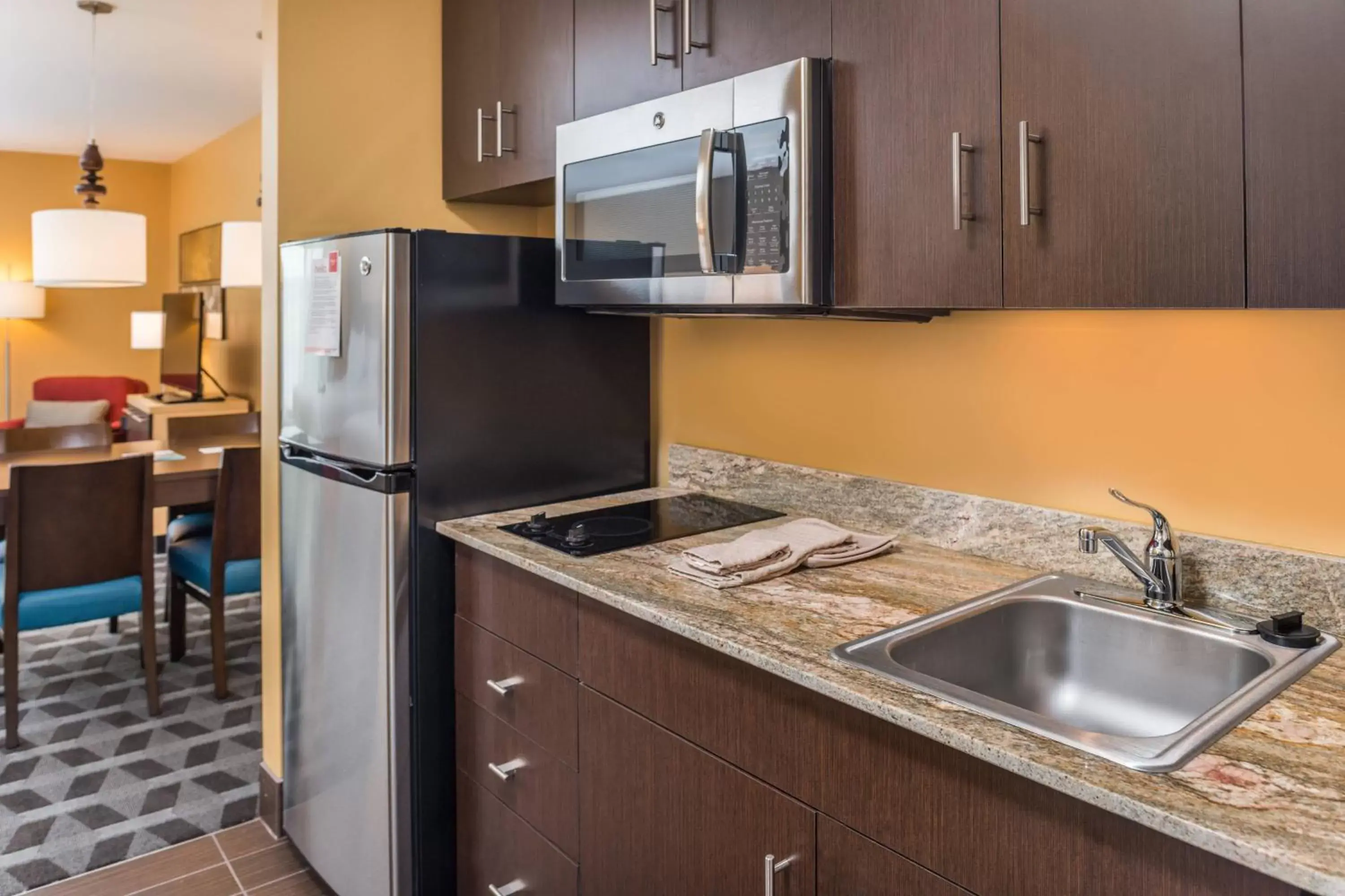 Kitchen or kitchenette, Kitchen/Kitchenette in TownePlace Suites by Marriott New Hartford