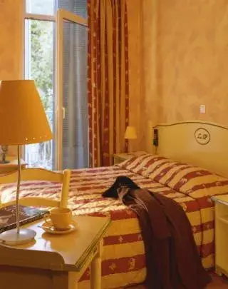 Bed in Hôtel Bonaparte