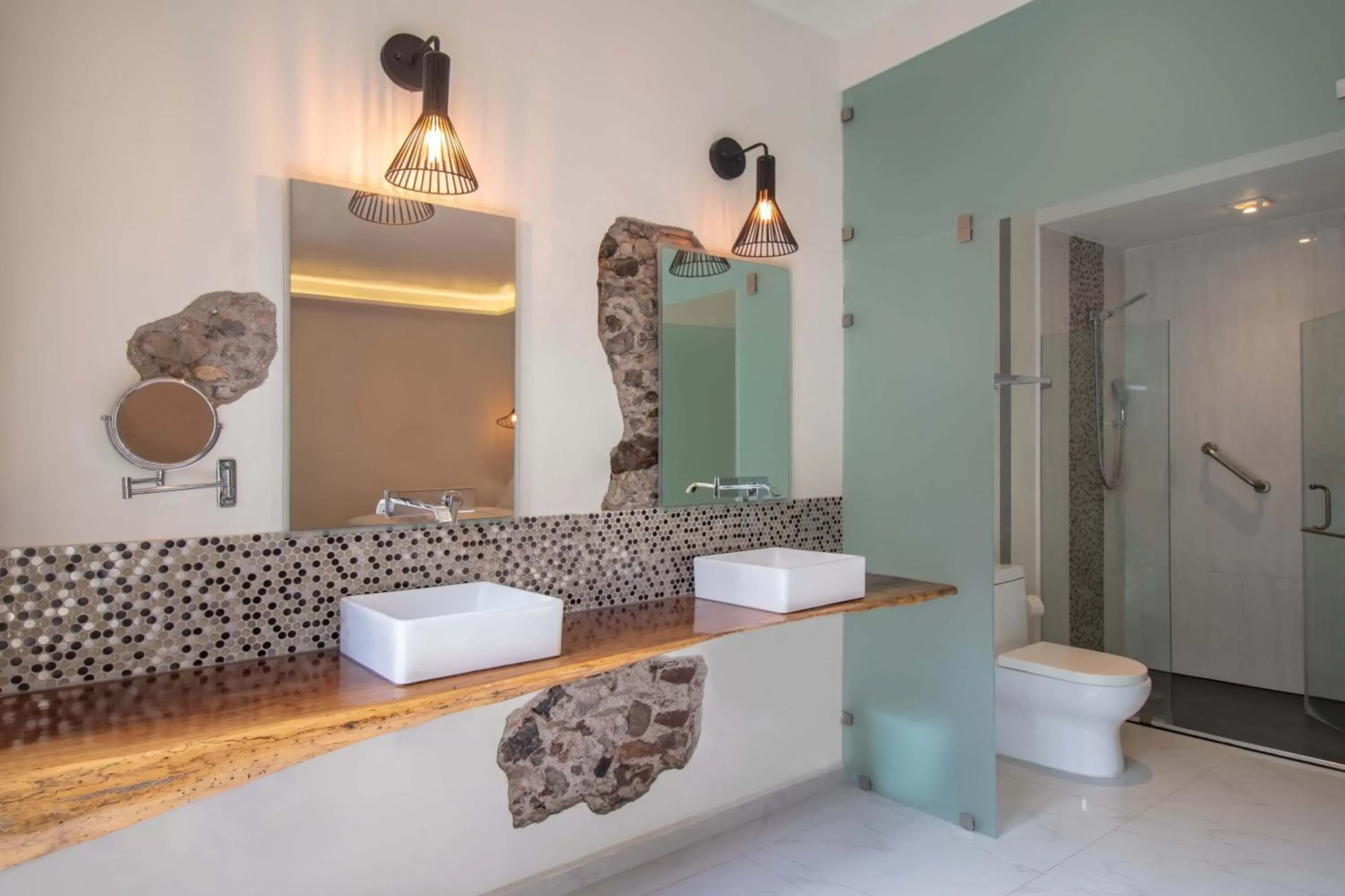 Bathroom in TRES79 Orizaba, Part of Curamoria Collection