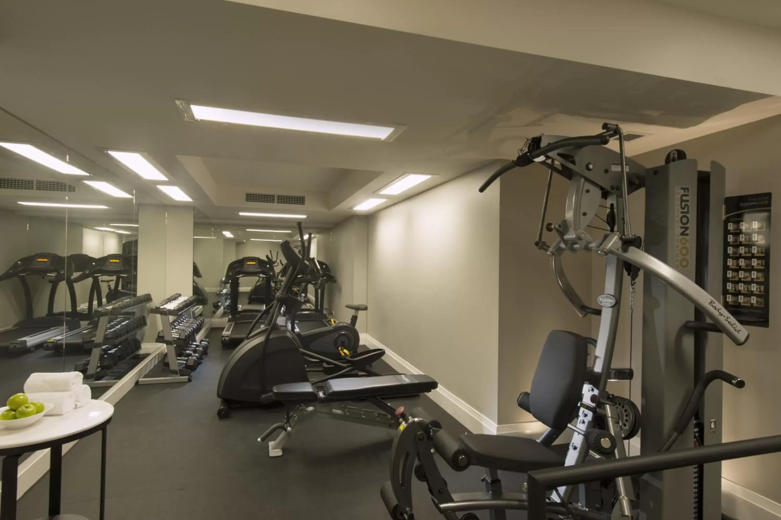 Fitness centre/facilities, Fitness Center/Facilities in Mayfair Hotel