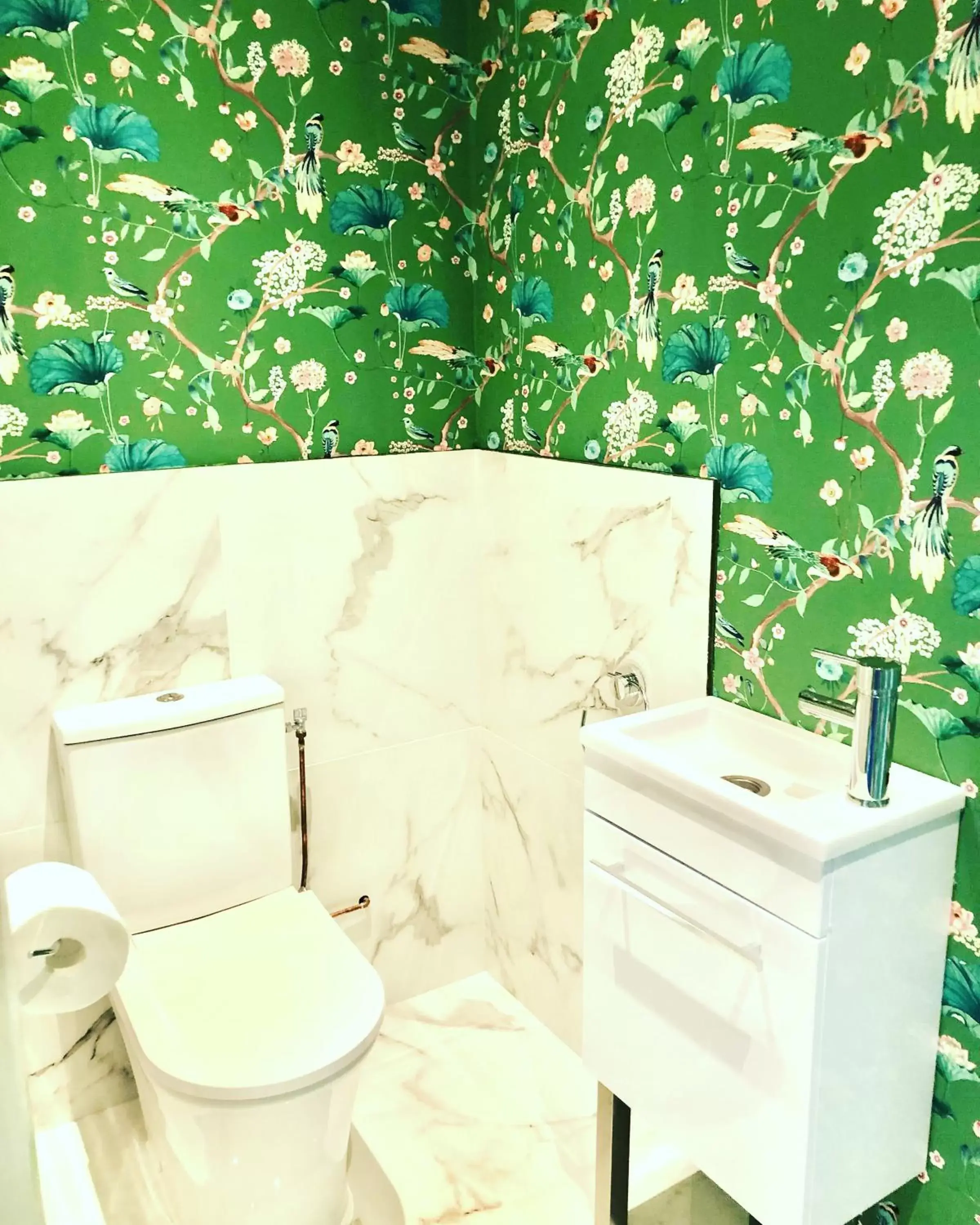 Bathroom in L'Hotel de Hercé Chambre d'Hote