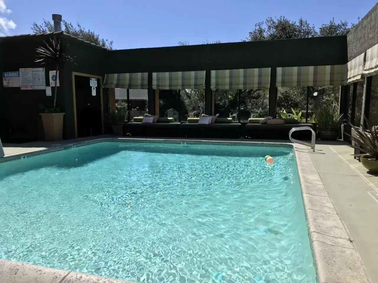 Swimming Pool in The Morgan Hotel San Simeon