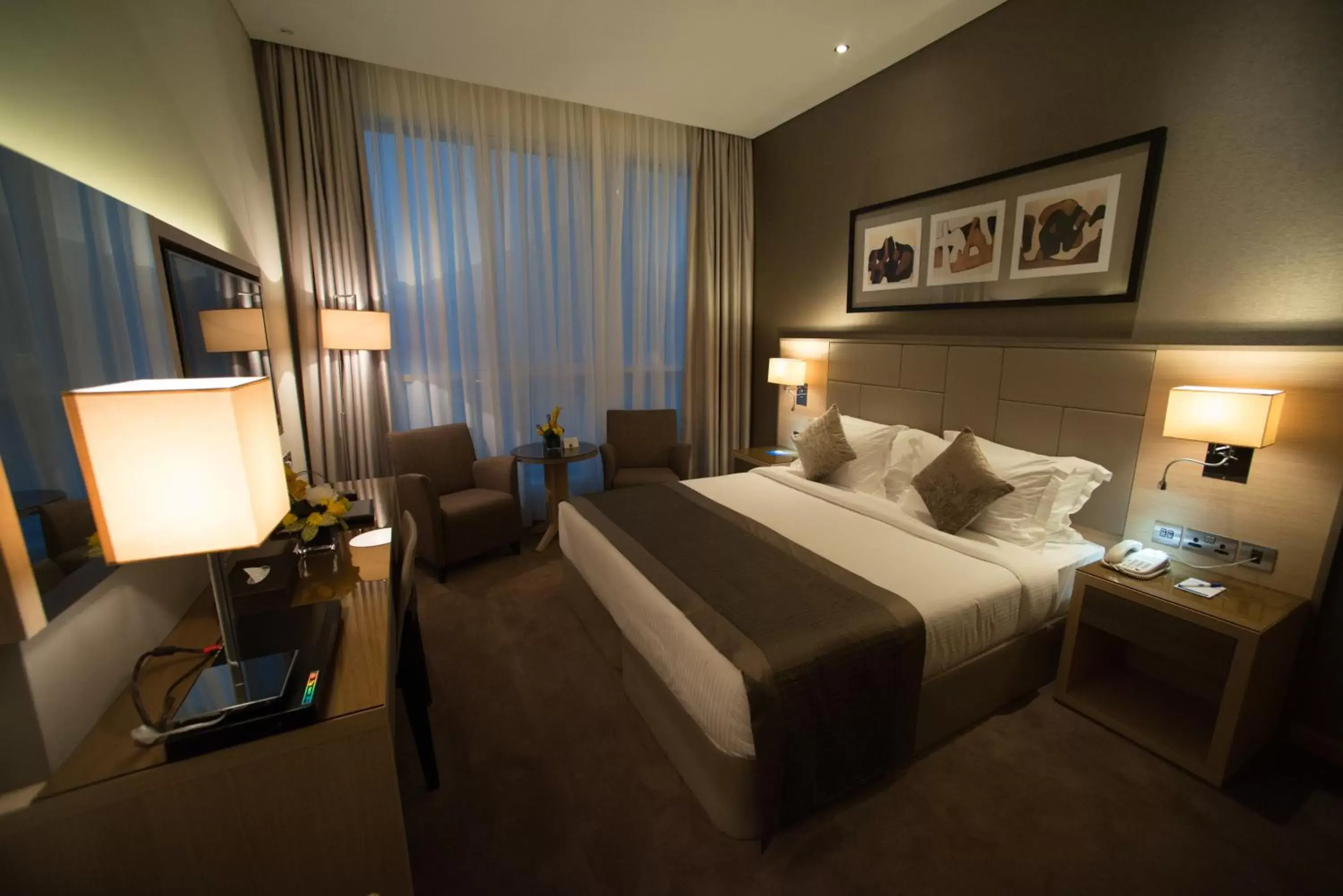 Bedroom, Bed in TRYP by Wyndham Abu Dhabi City Center