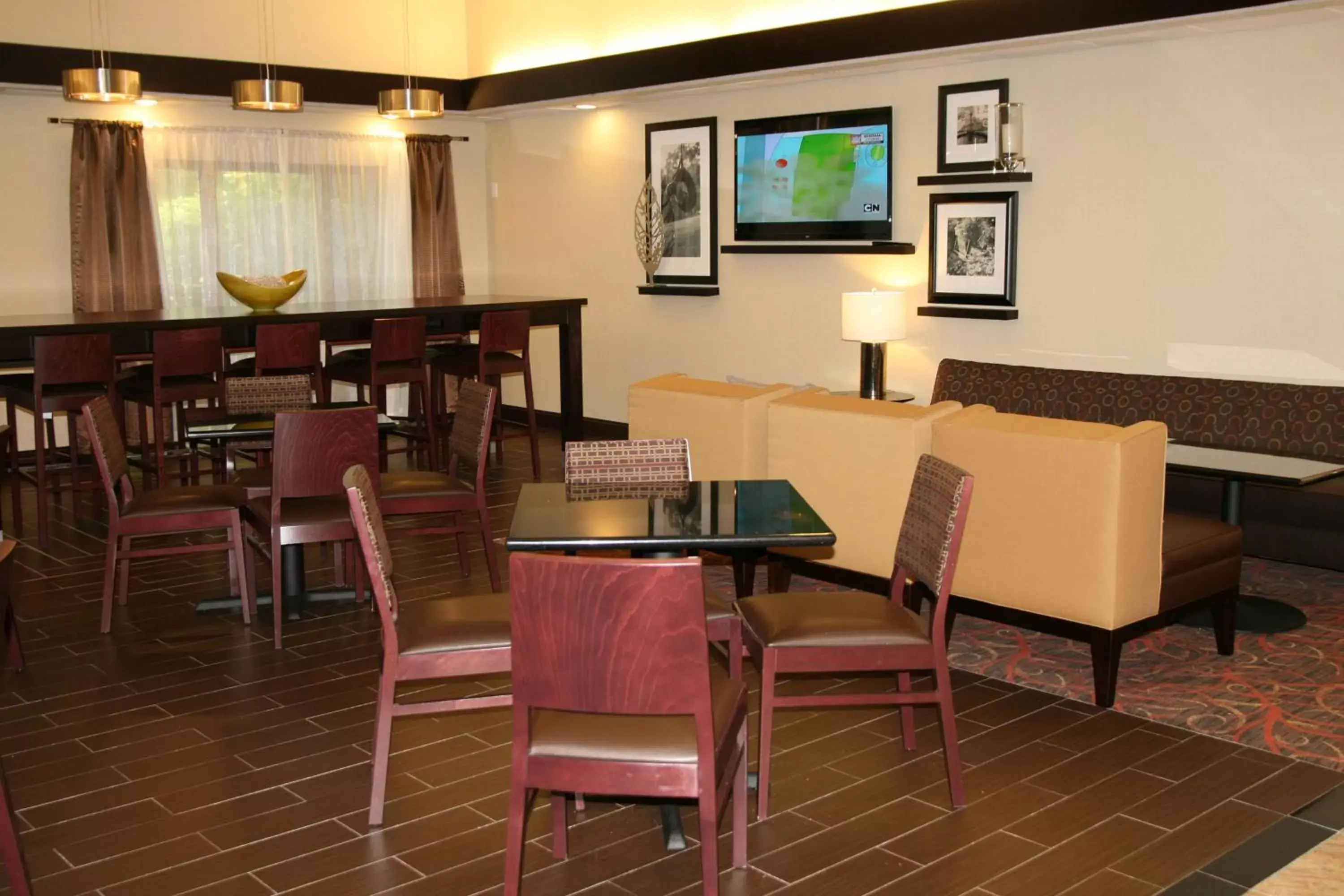 Dining area, Restaurant/Places to Eat in Hampton Inn Stroudsburg Poconos