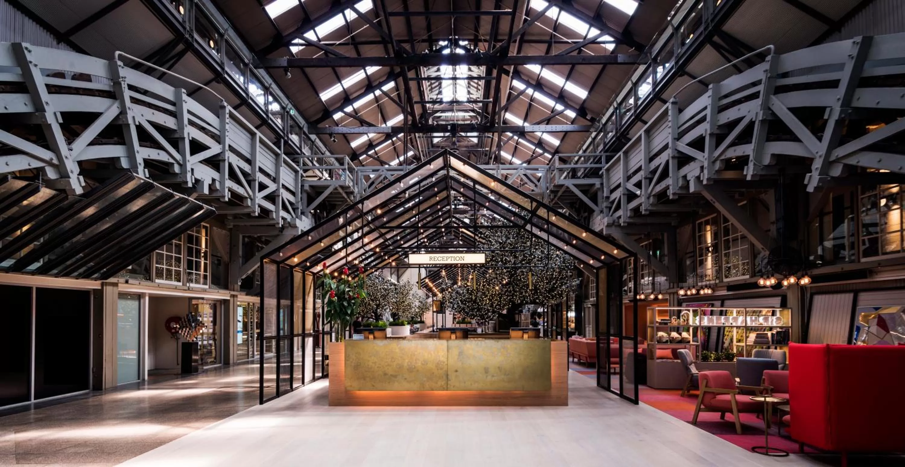 Lobby or reception in Ovolo Sydney Woolloomooloo, a Wyndham Hotel