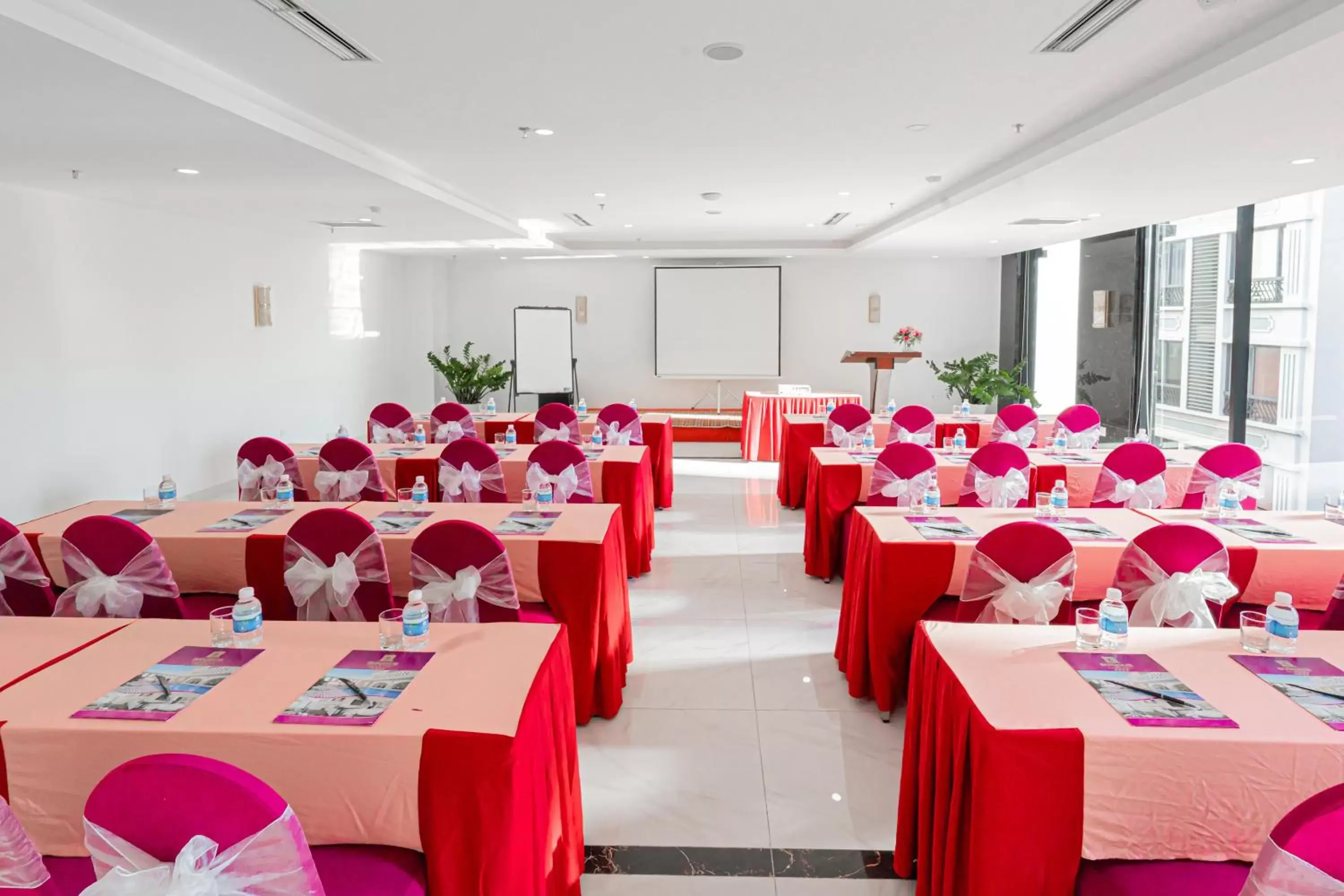 Meeting/conference room in Bonjour Nha Trang Hotel