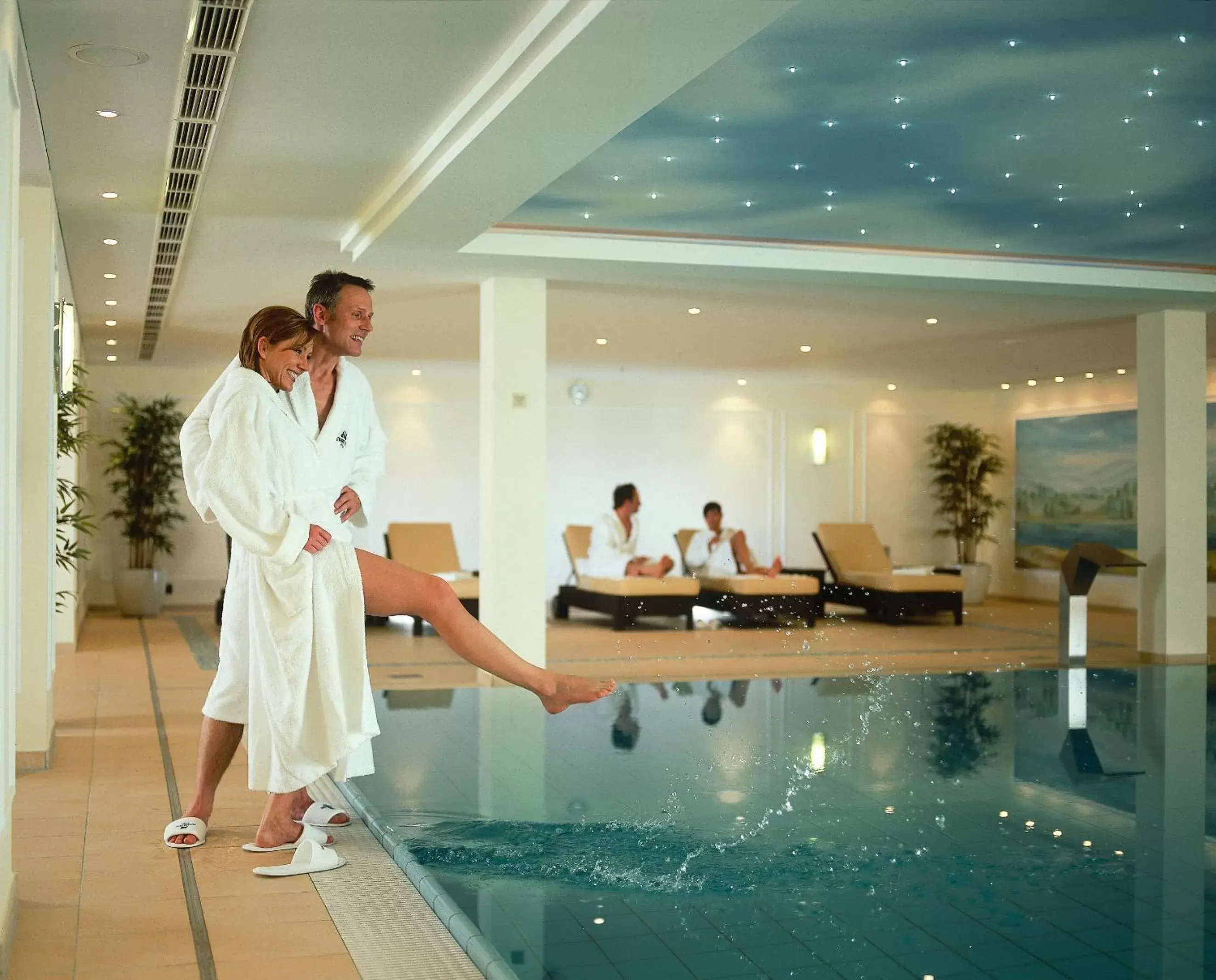 Spa and wellness centre/facilities, Swimming Pool in Maritim Hotel Dresden