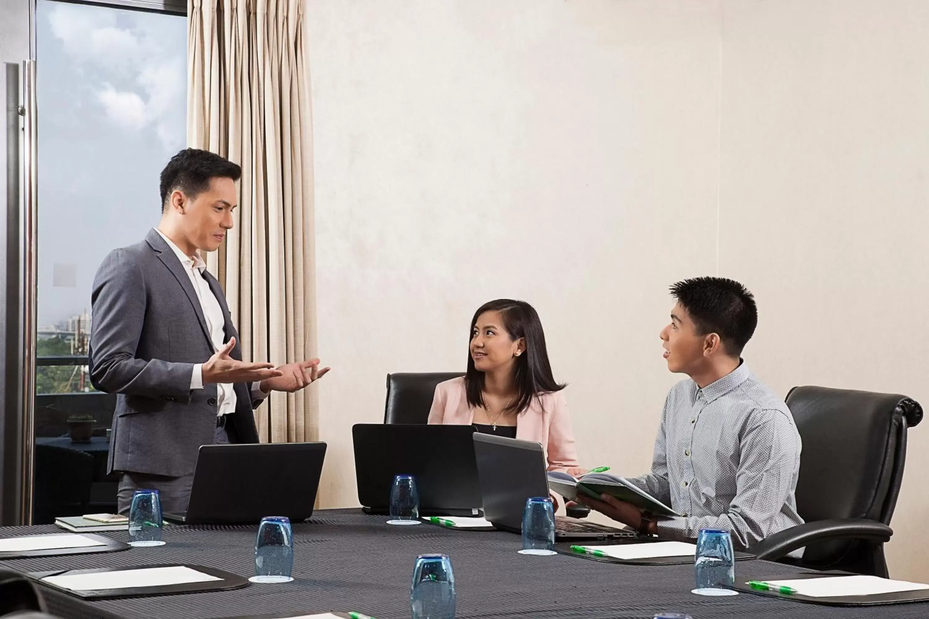 Meeting/conference room in Holiday Inn & Suites Makati, an IHG Hotel