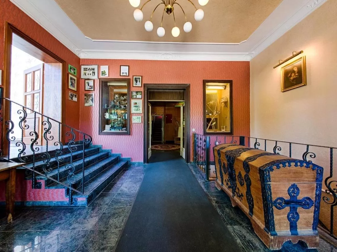 Lobby or reception in Seeschloß