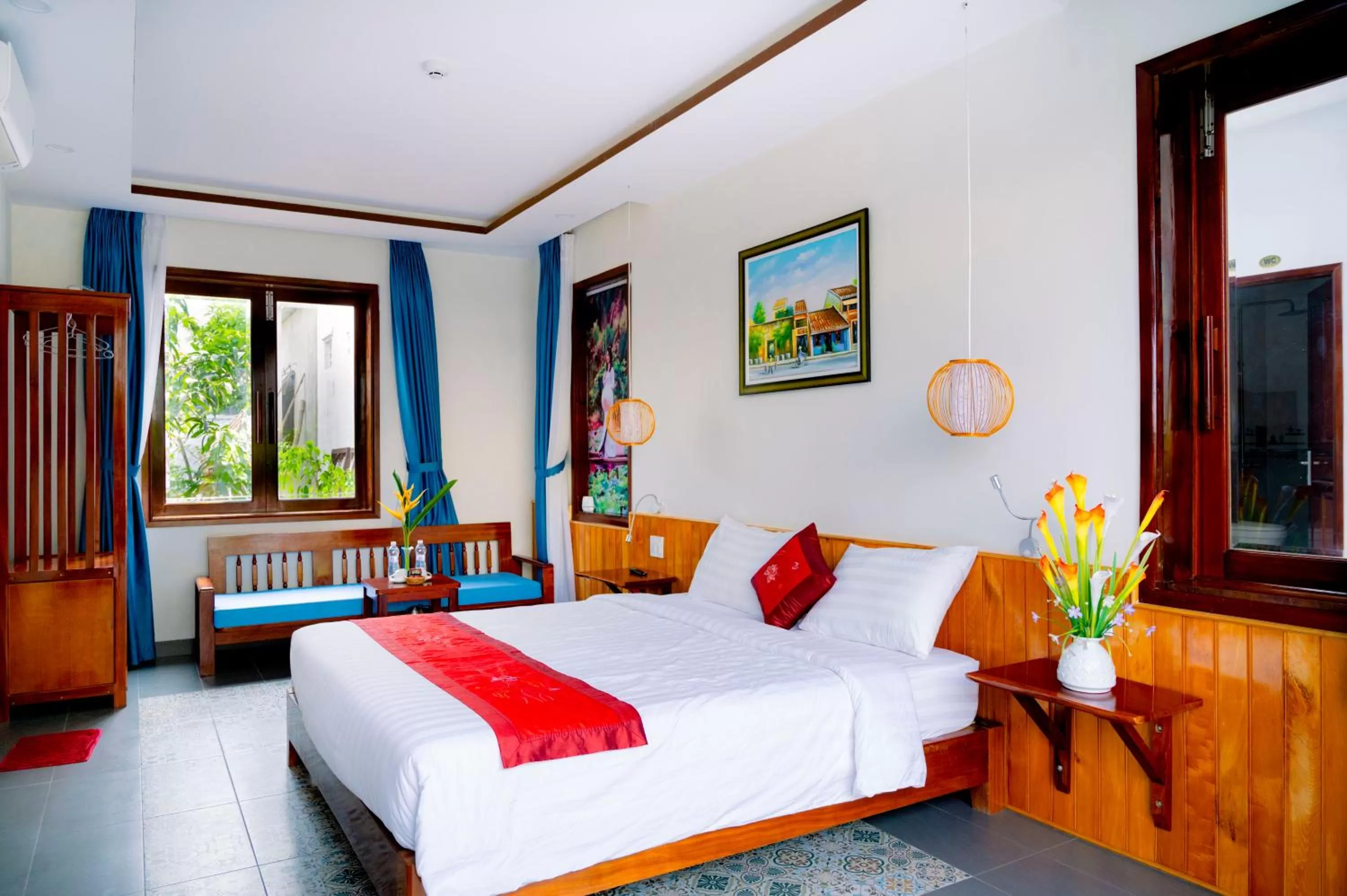 Communal lounge/ TV room, Bed in Villa Loan A HOI AN