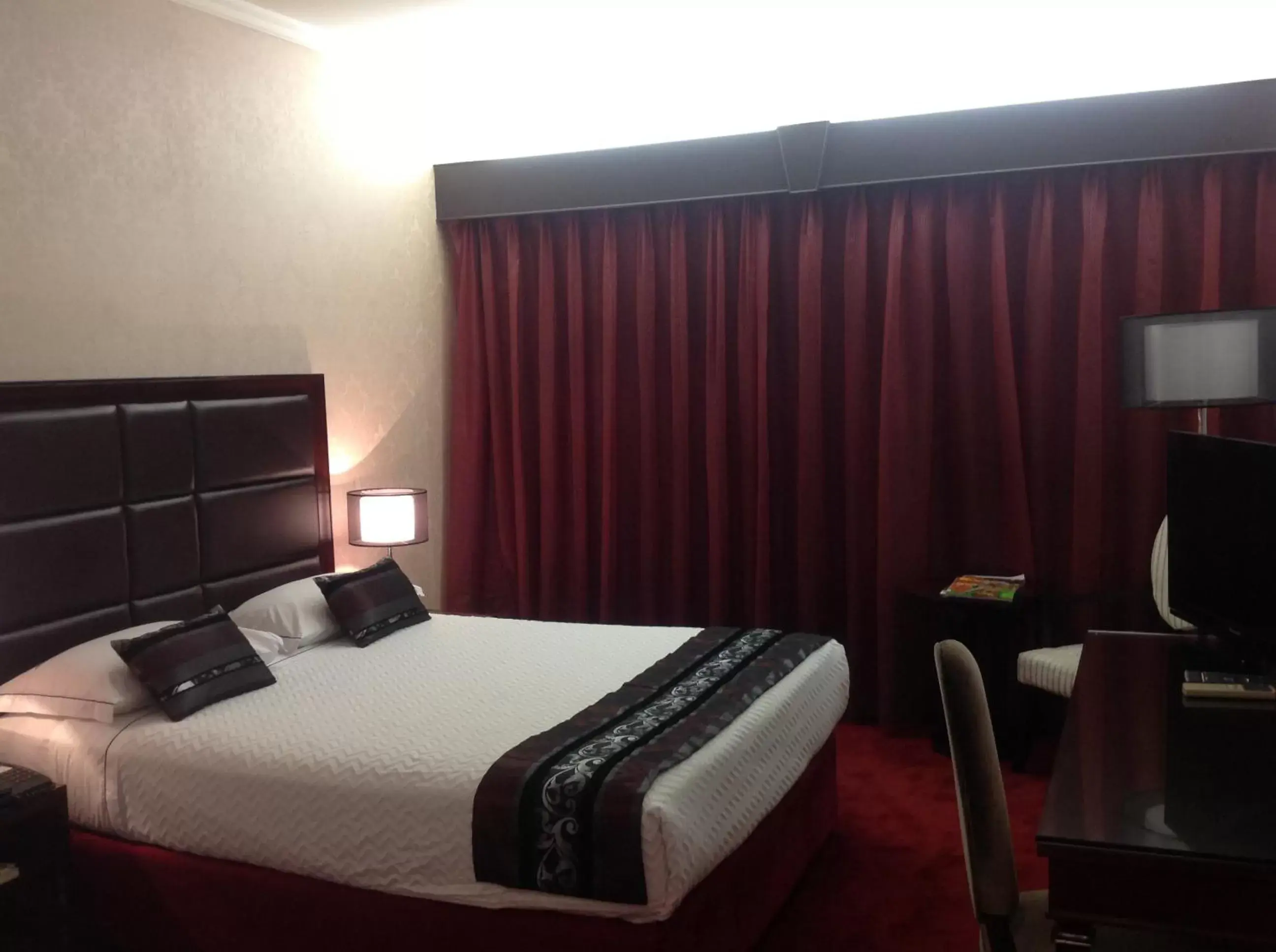 Bedroom, Bed in Hotel Vip Grand Maputo Bedroom, Bed in Hotel Vip Grand Maputo