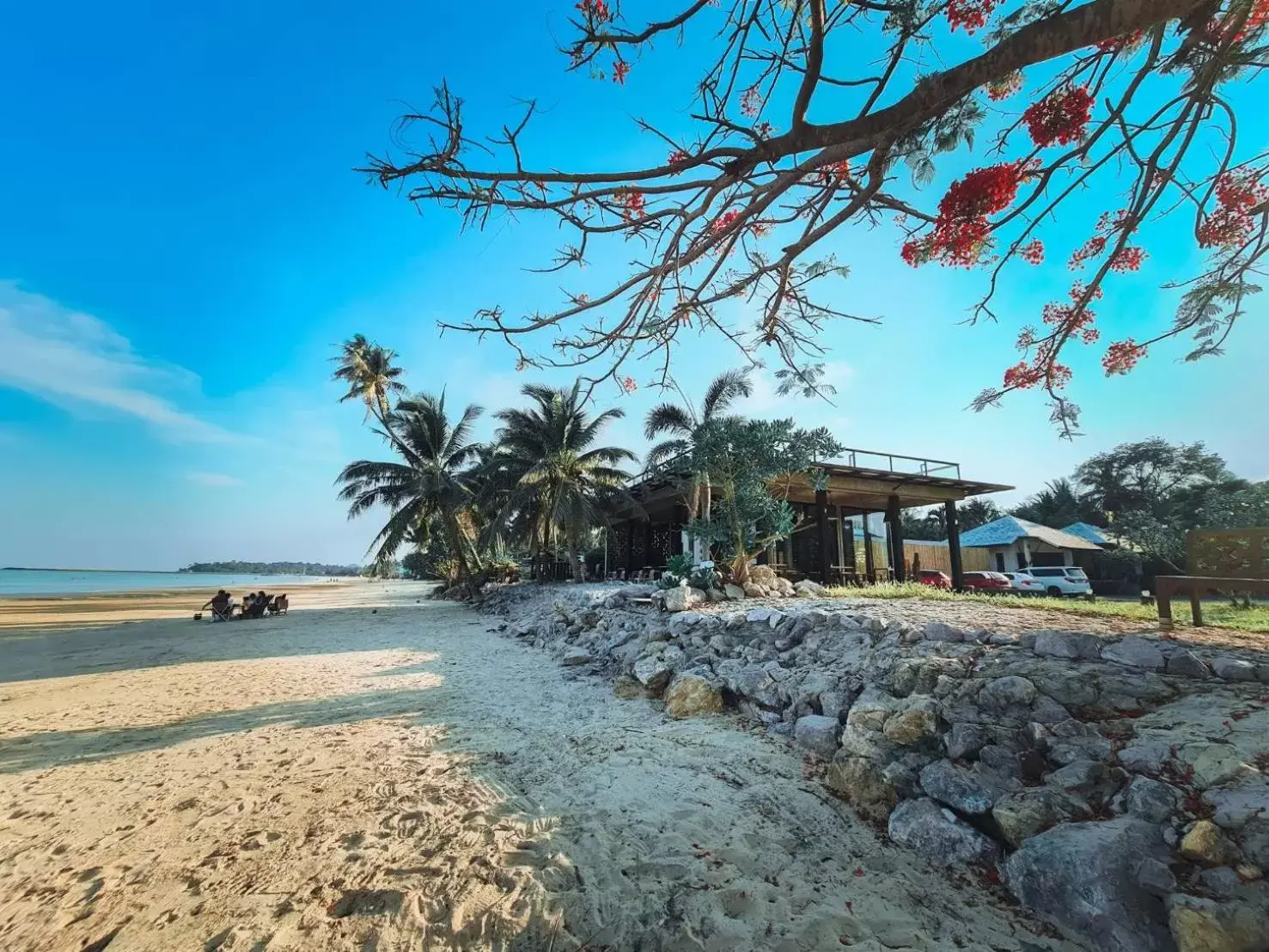 Beach in Saphli Villa