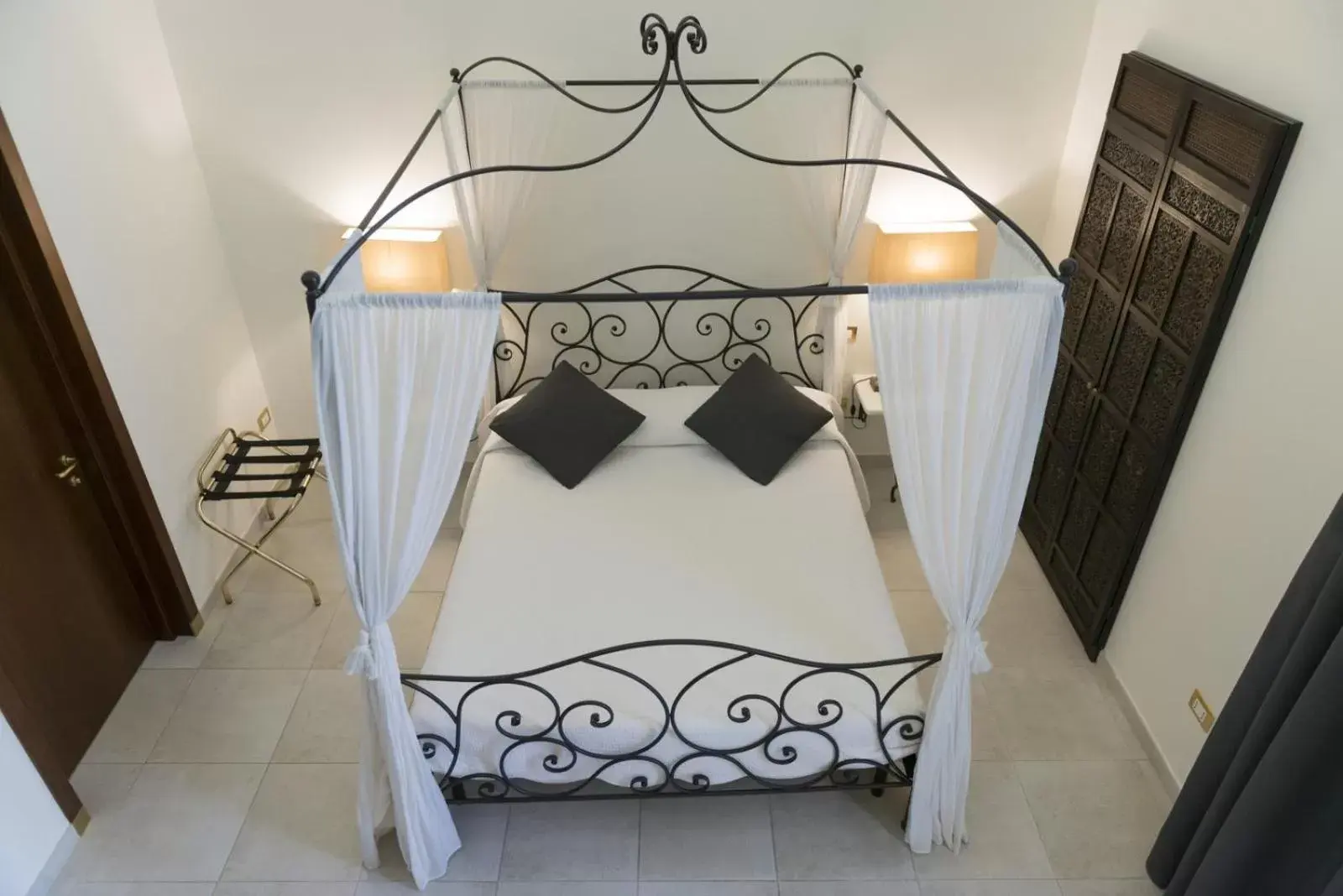 Photo of the whole room, Bed in La Civetta