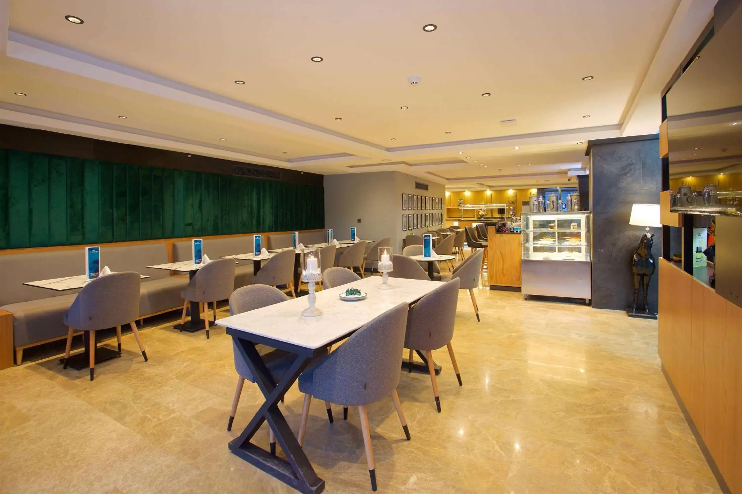 Restaurant/places to eat in Istanbul New Airport Hotel Trademark Collection by Wyndham