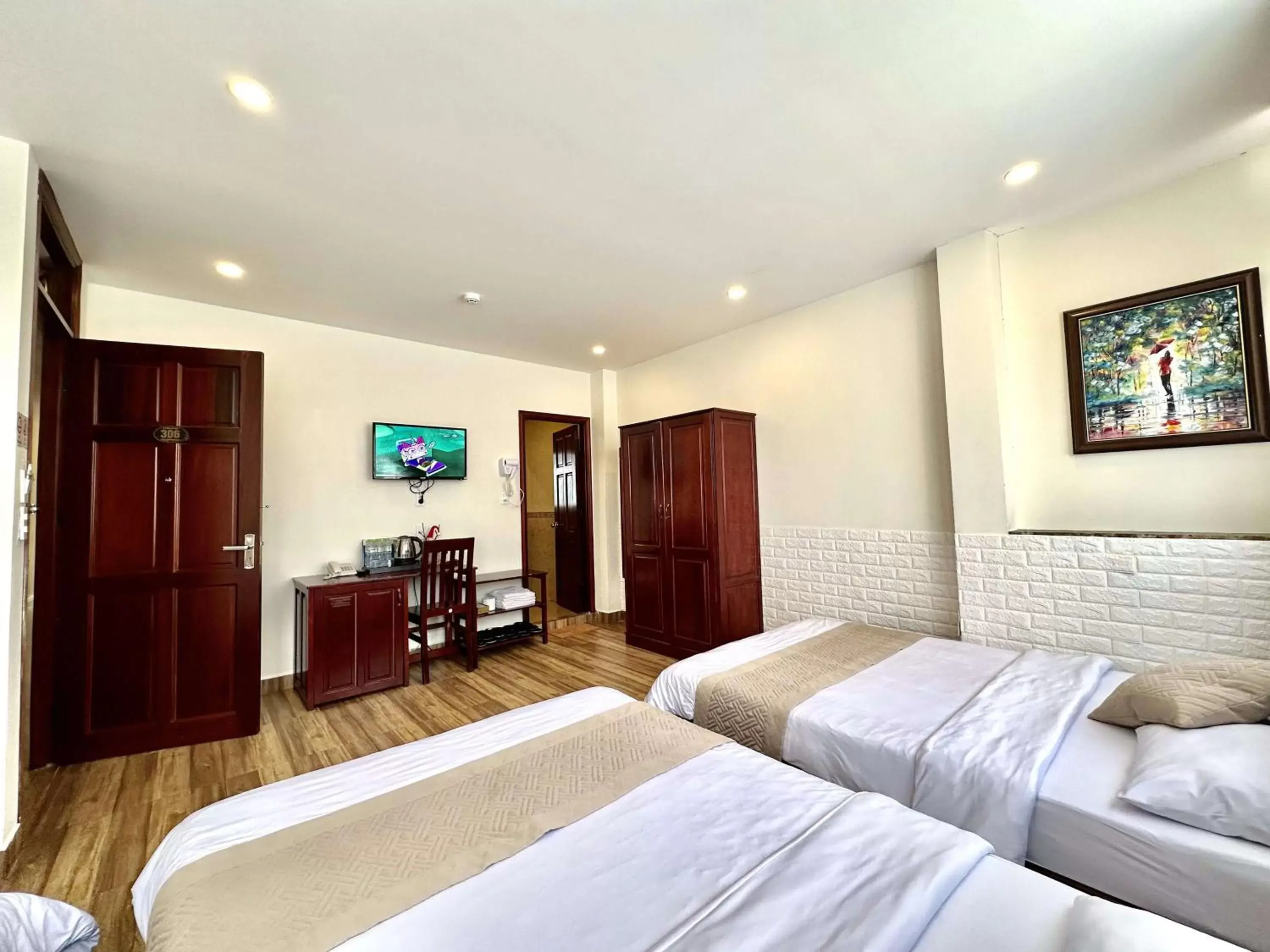 Bed in Nam Xuan Premium Hotel