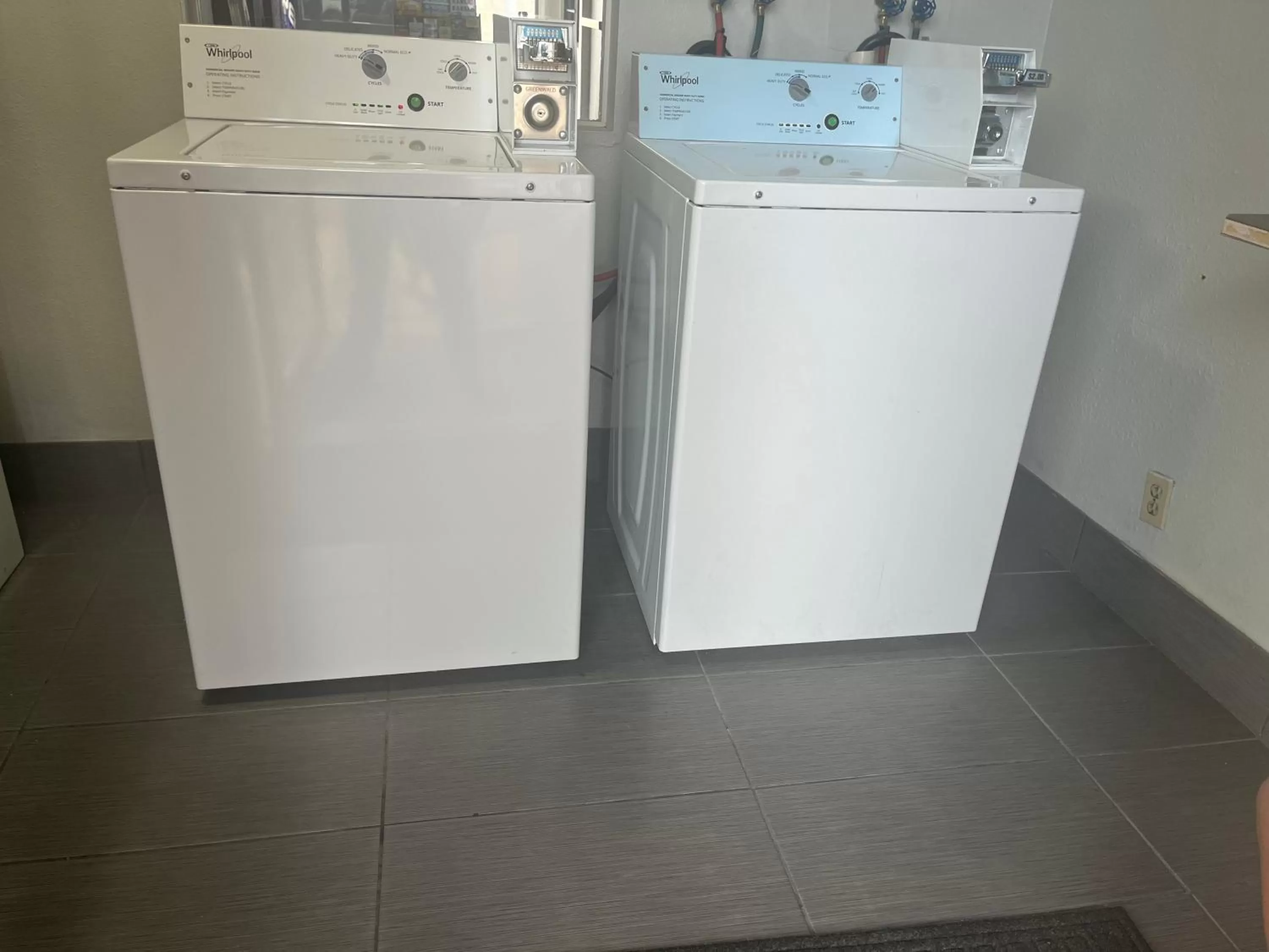 washing machine in Motel 6-Wichita, KS - AIRPORT