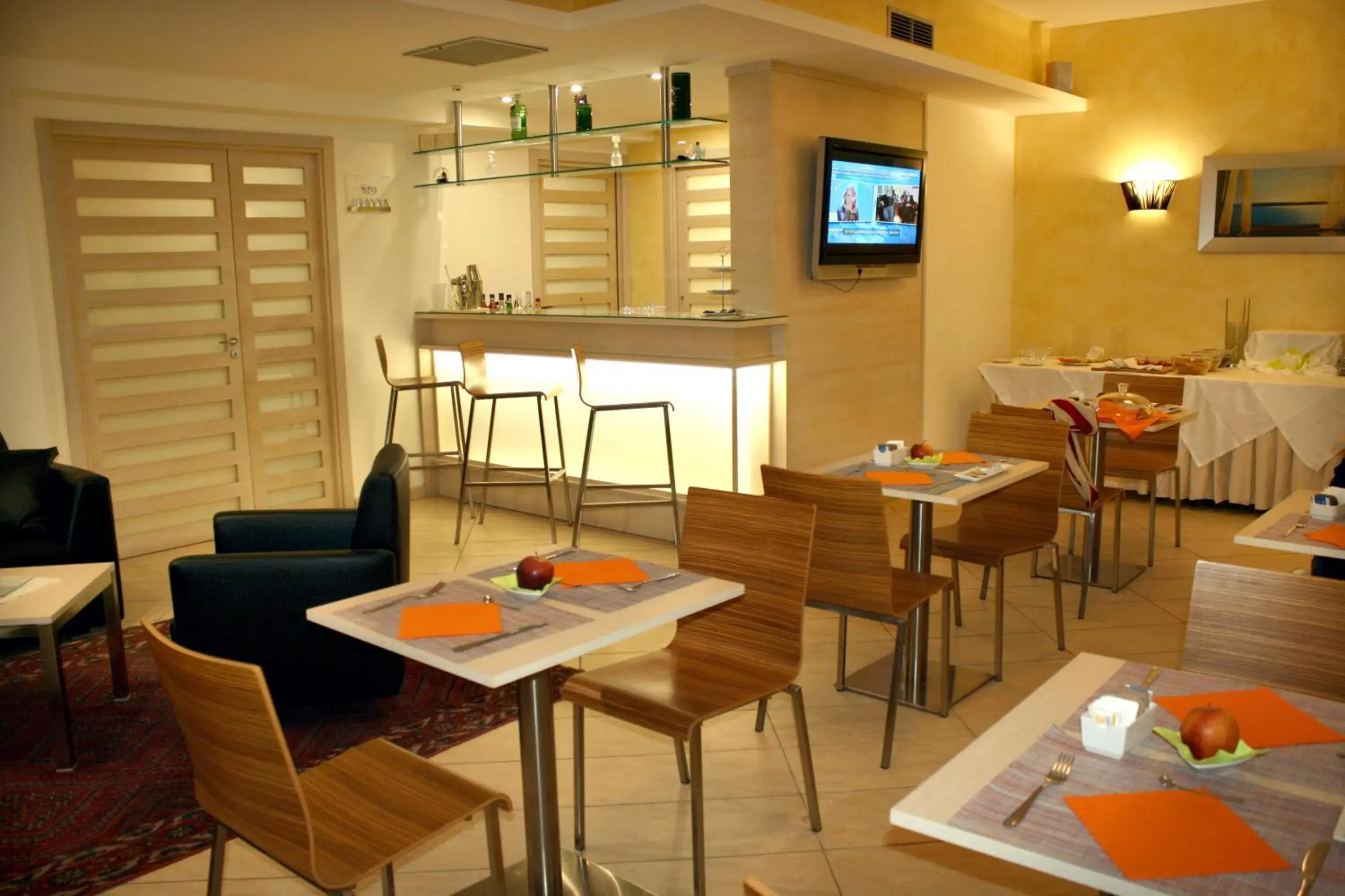 Buffet breakfast, Restaurant/Places to Eat in Hotel Villa Cibele