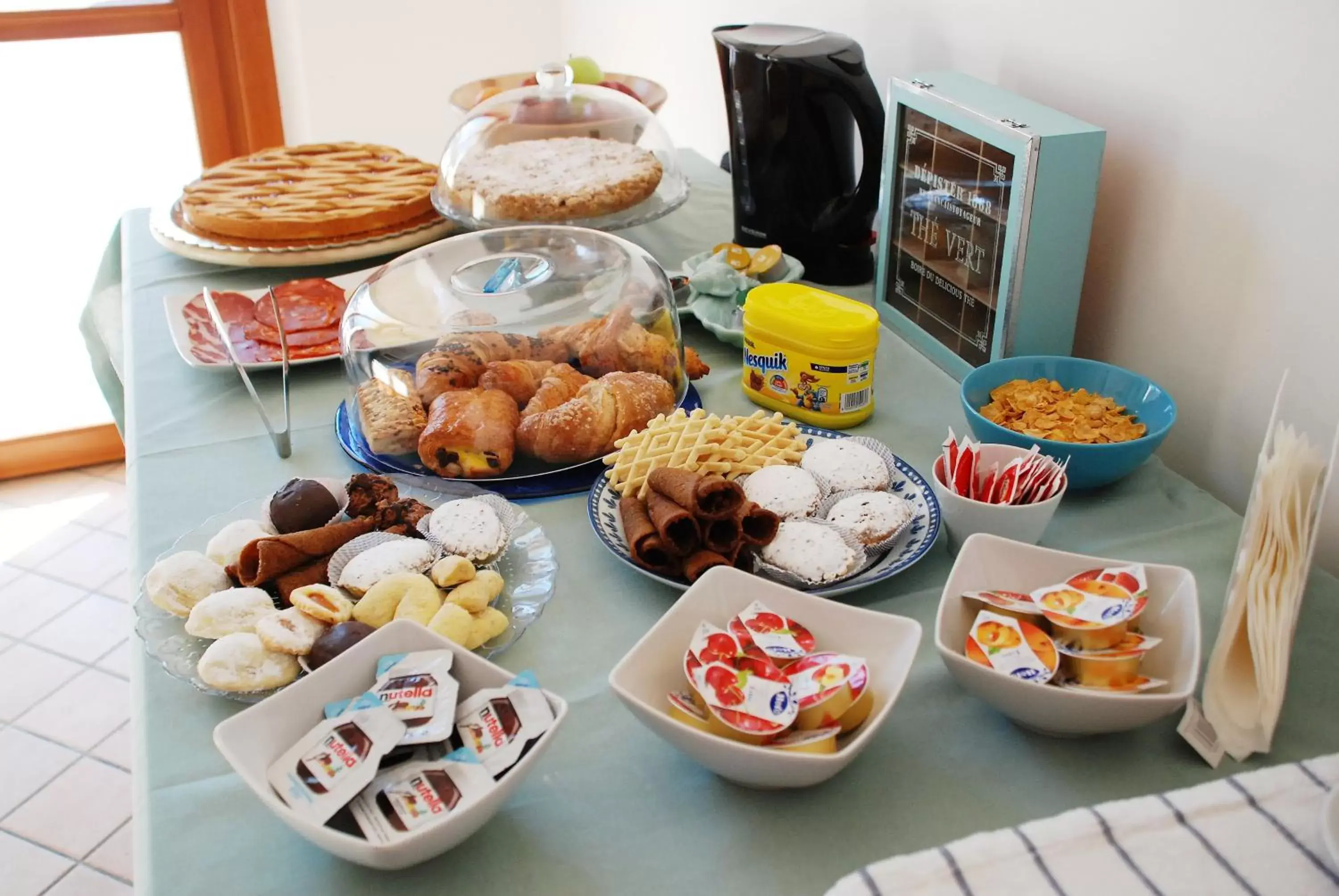 Buffet breakfast in Cala Chiara