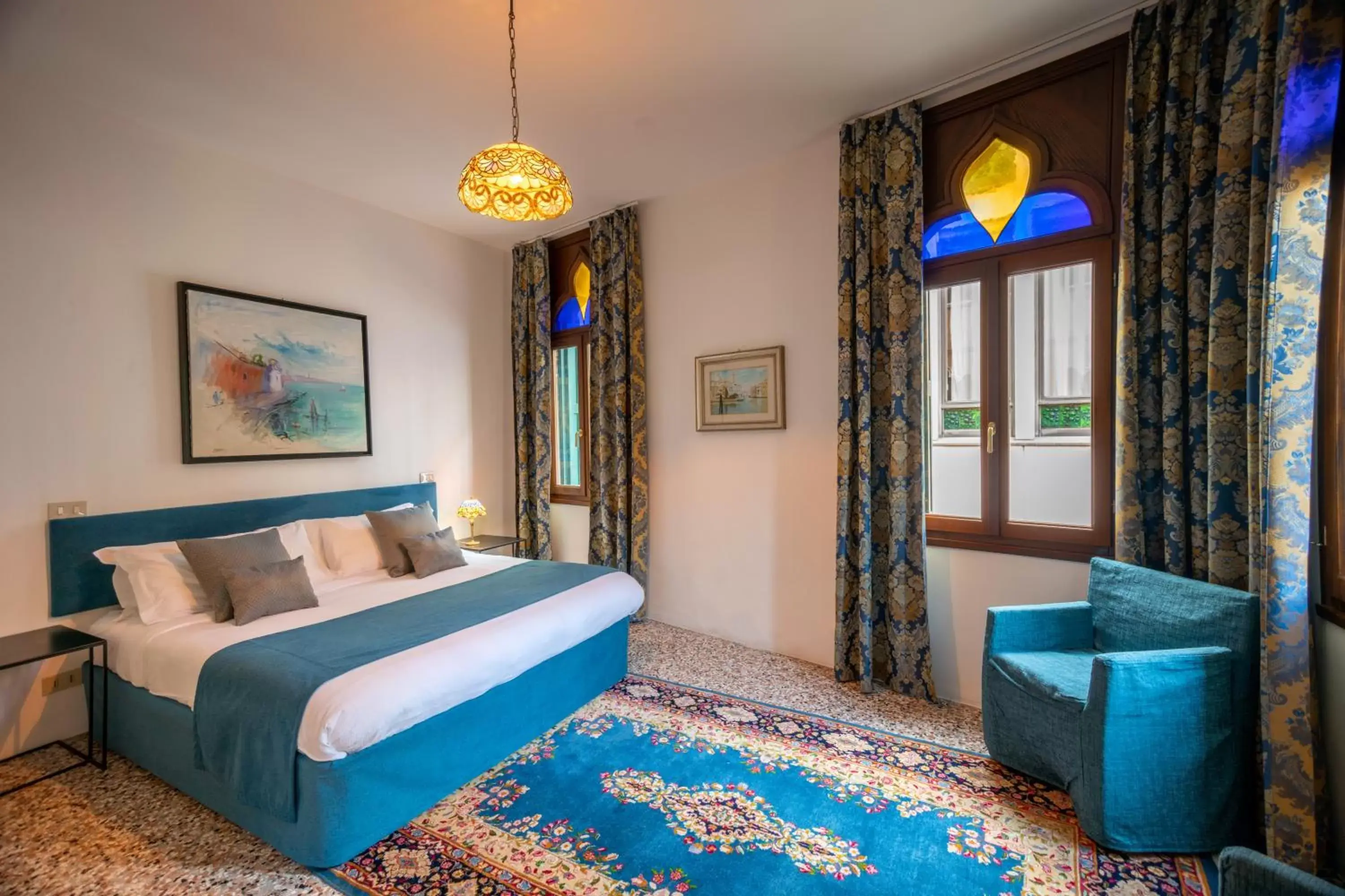 Two-Bedroom Apartment in Palazzo San Luca Two-Bedroom Apartment in Palazzo San Luca