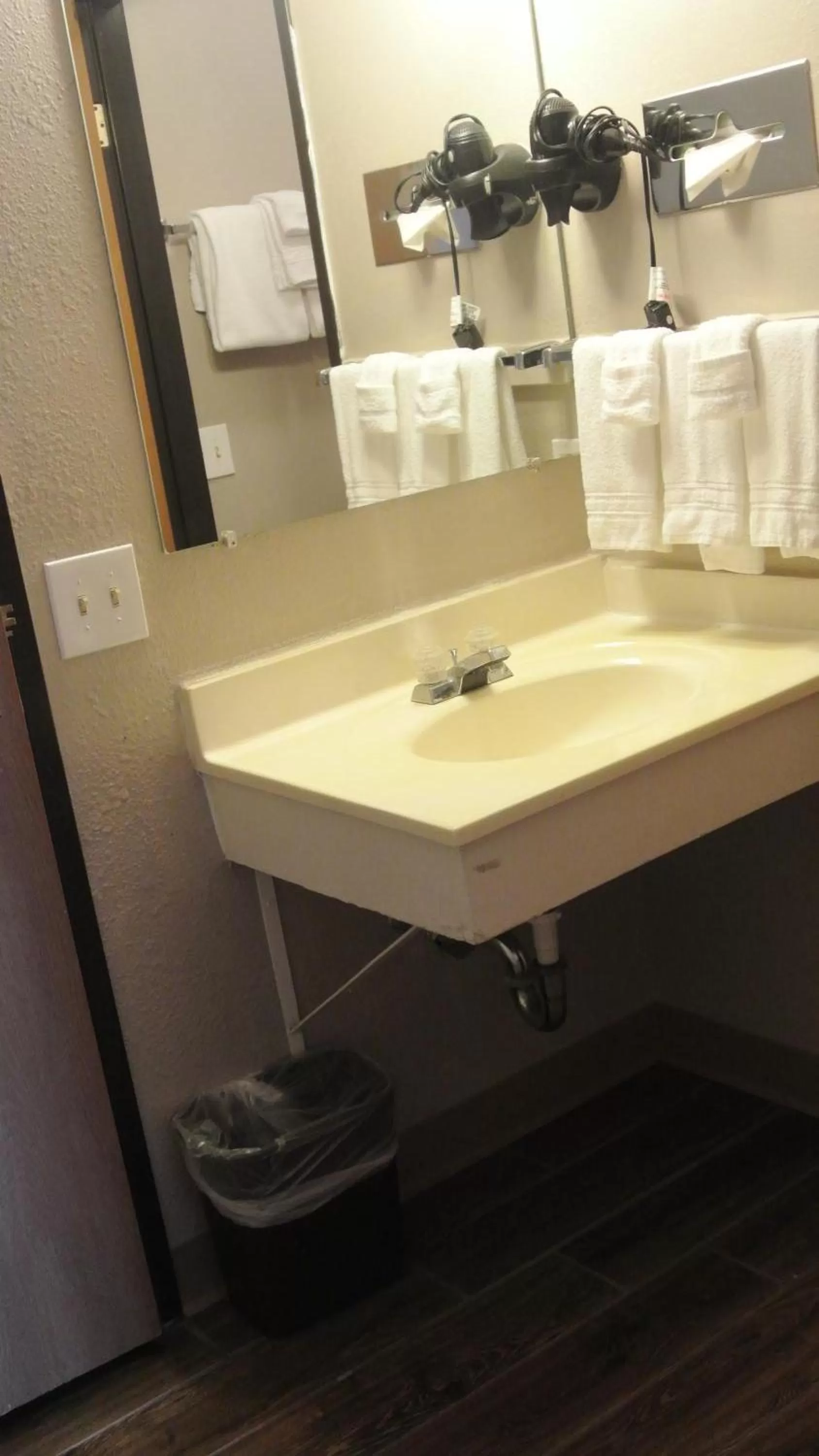 Bathroom in Super 8 by Wyndham Cortez/Mesa Verde Area