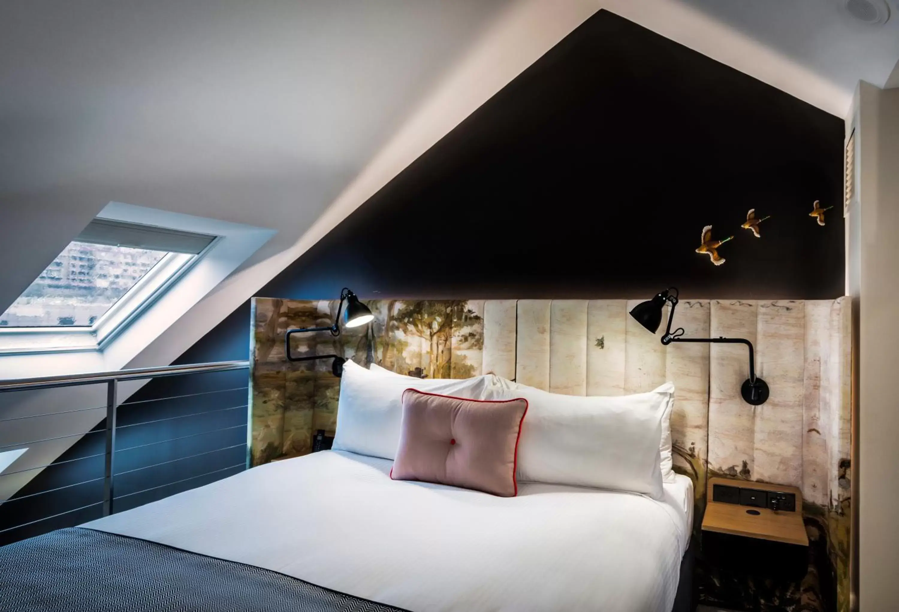 Day, Bed in Ovolo Woolloomooloo