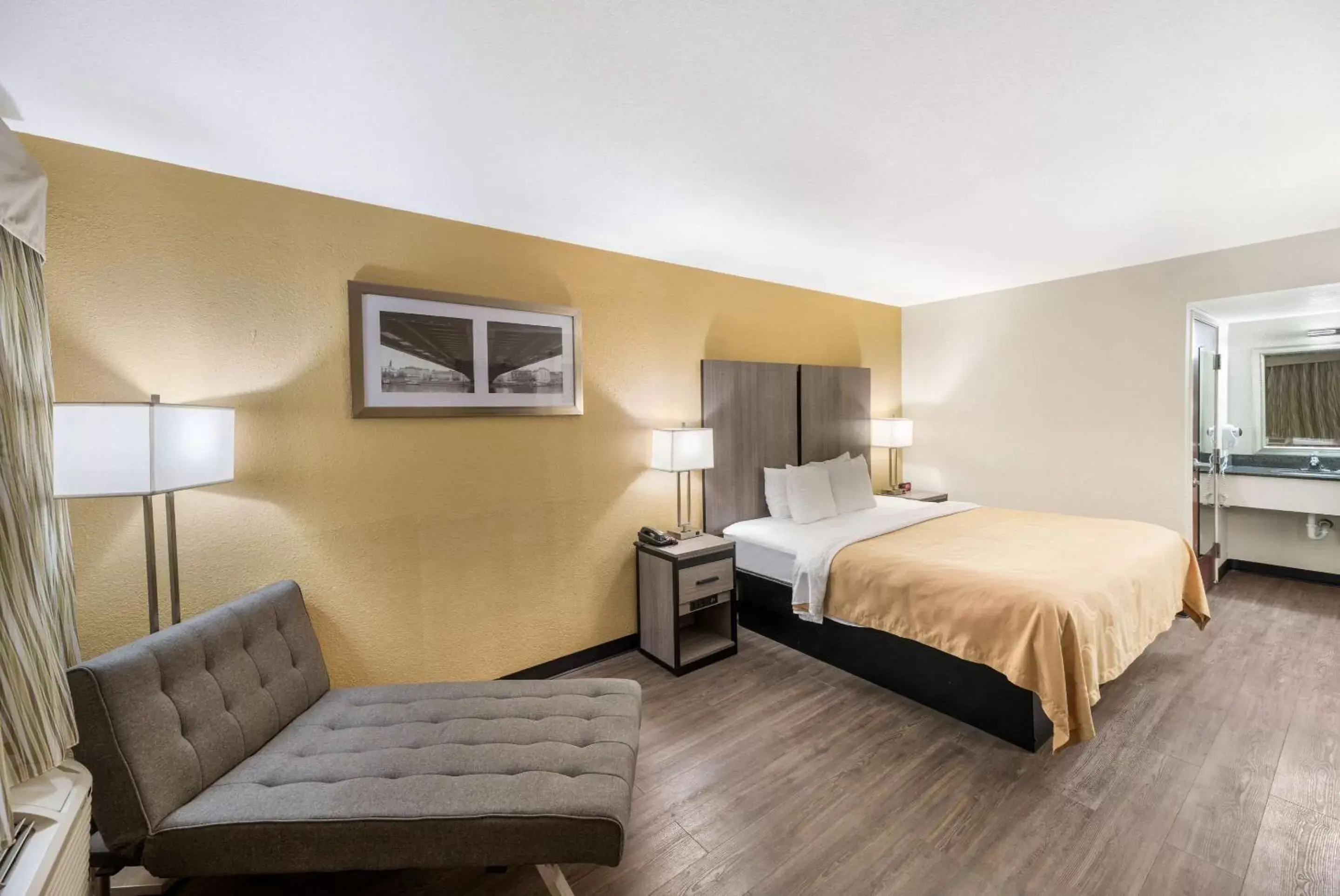 Bedroom, Bed in Quality Inn Fort Stockton