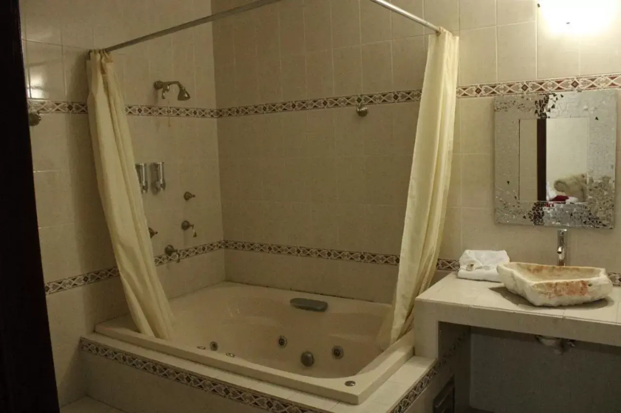 Bathroom in Hotel Peña Florencia