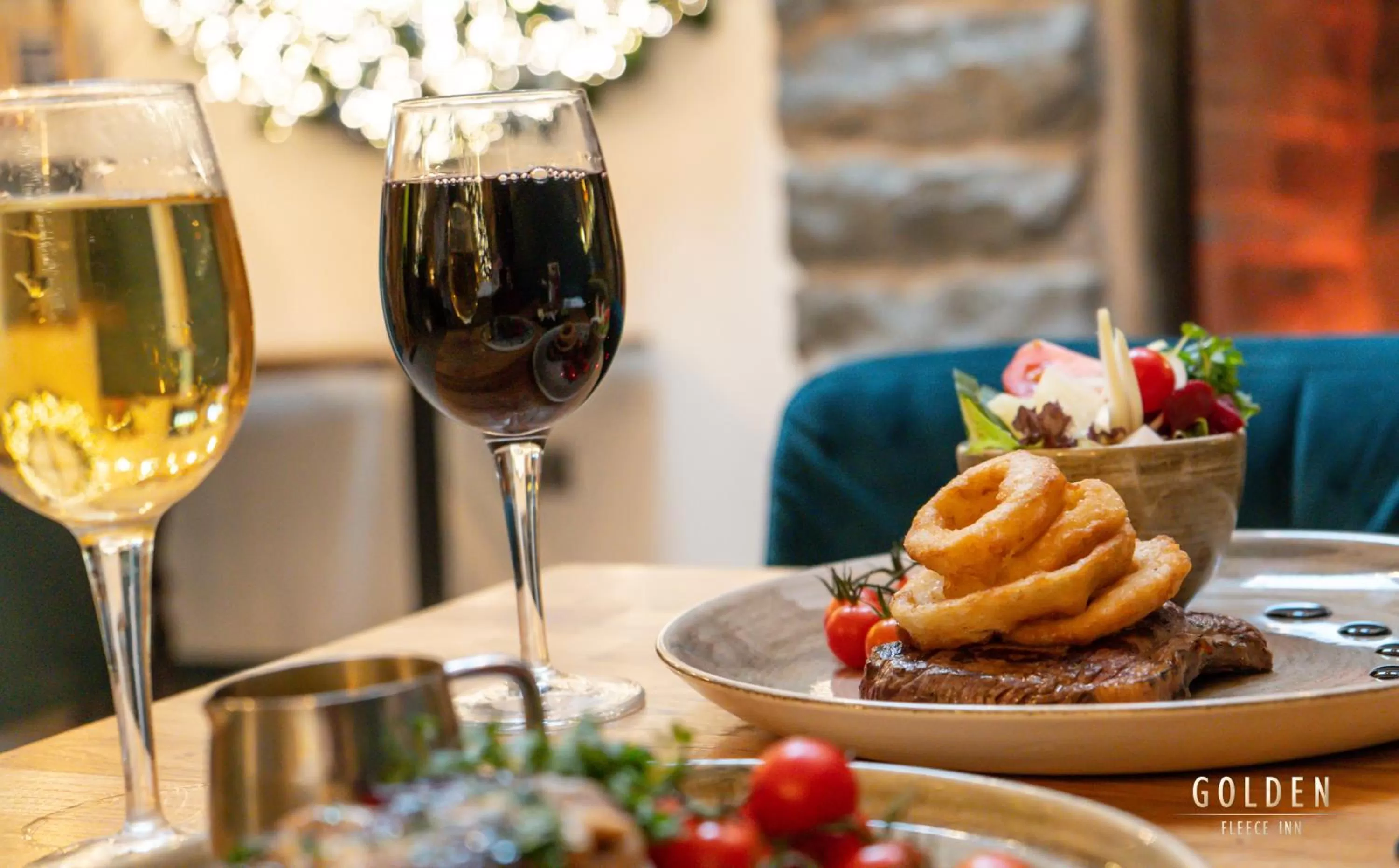 Food and drinks in The Golden Fleece Inn