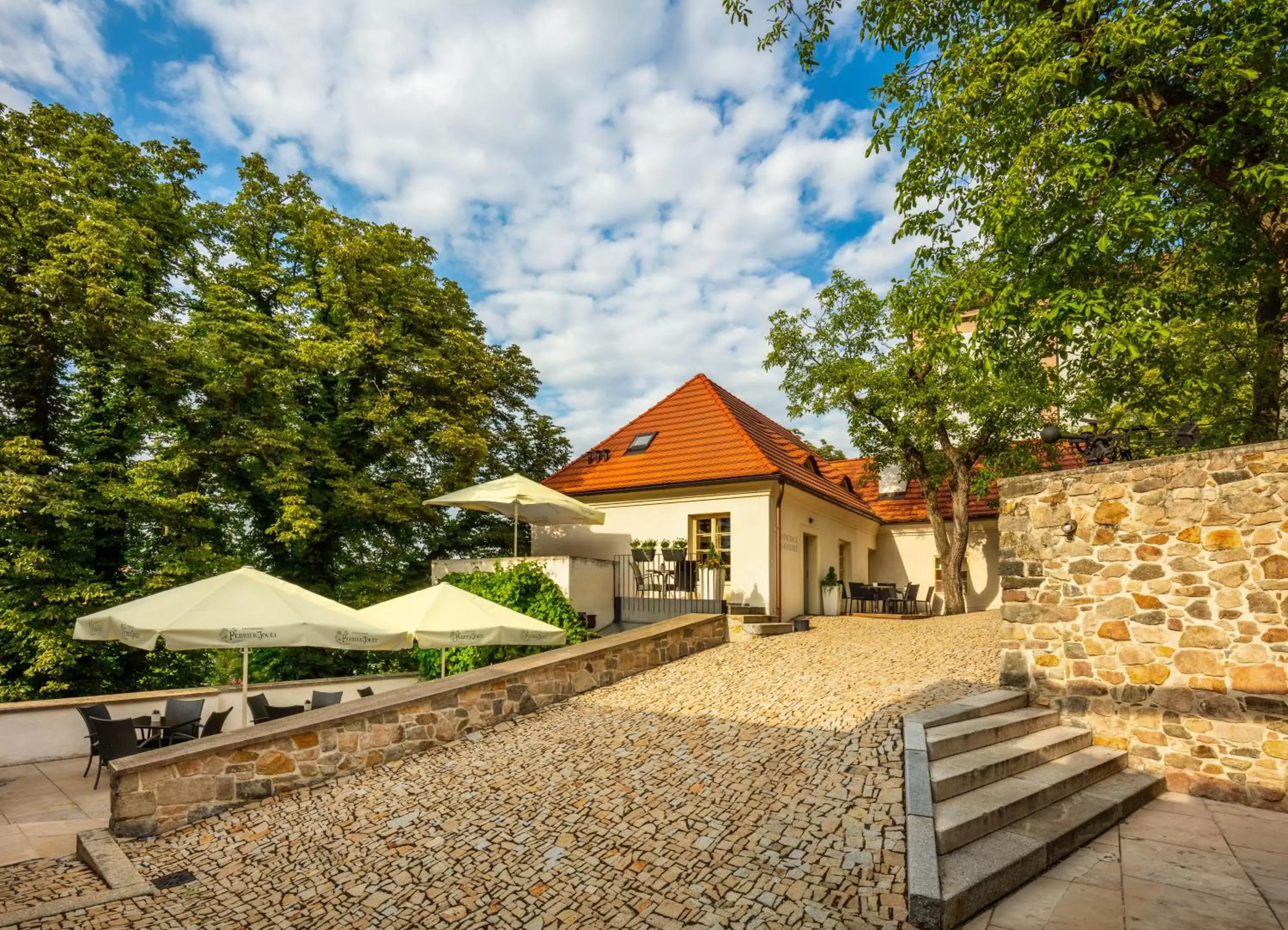 Restaurant/places to eat in Bellevue Hotel Benešov Restaurant/places to eat in Bellevue Hotel Benešov