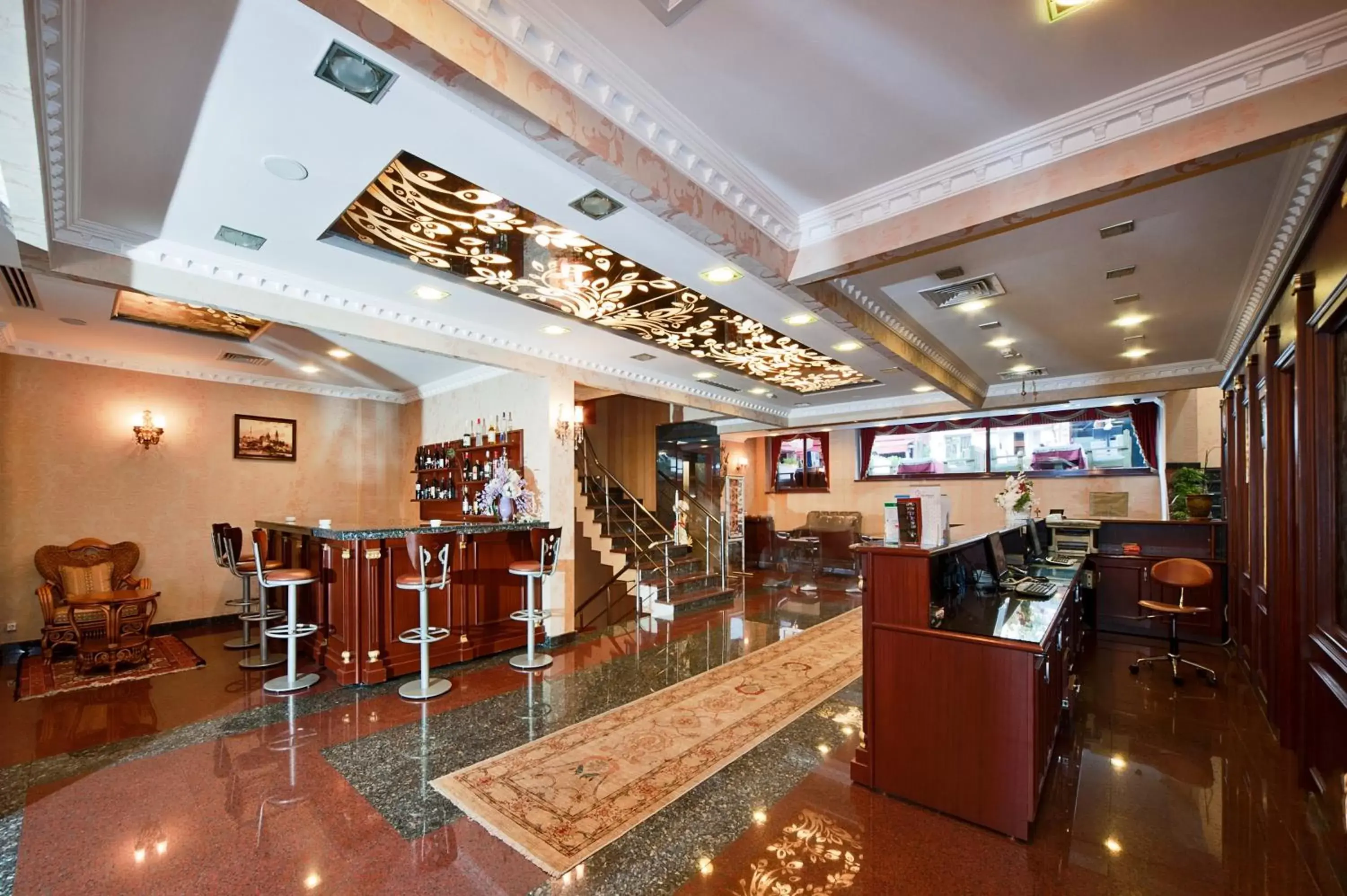 Lobby or reception, Restaurant/Places to Eat in The Byzantium Suites Hotel & Spa