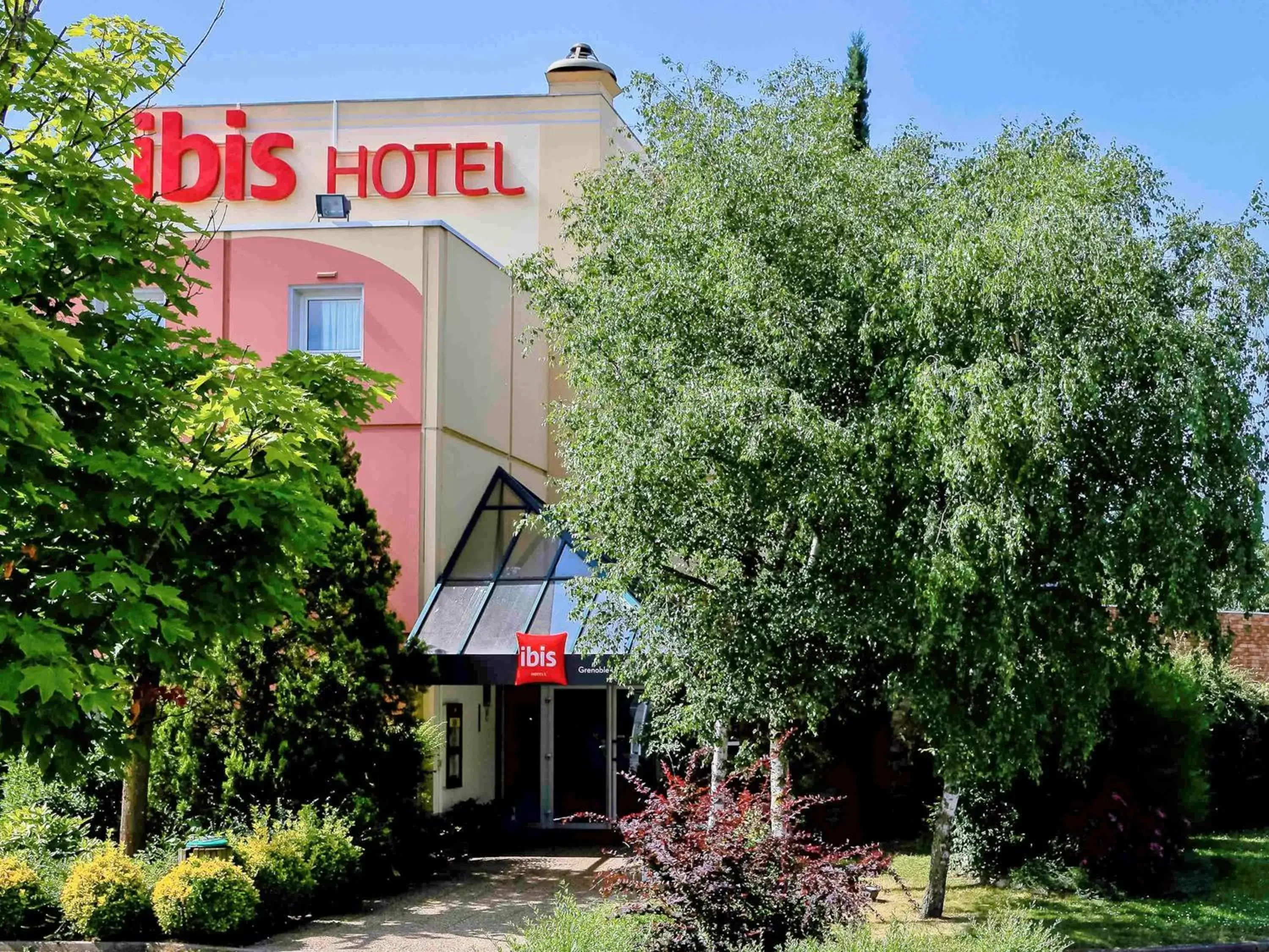 Property Building in ibis Grenoble Université