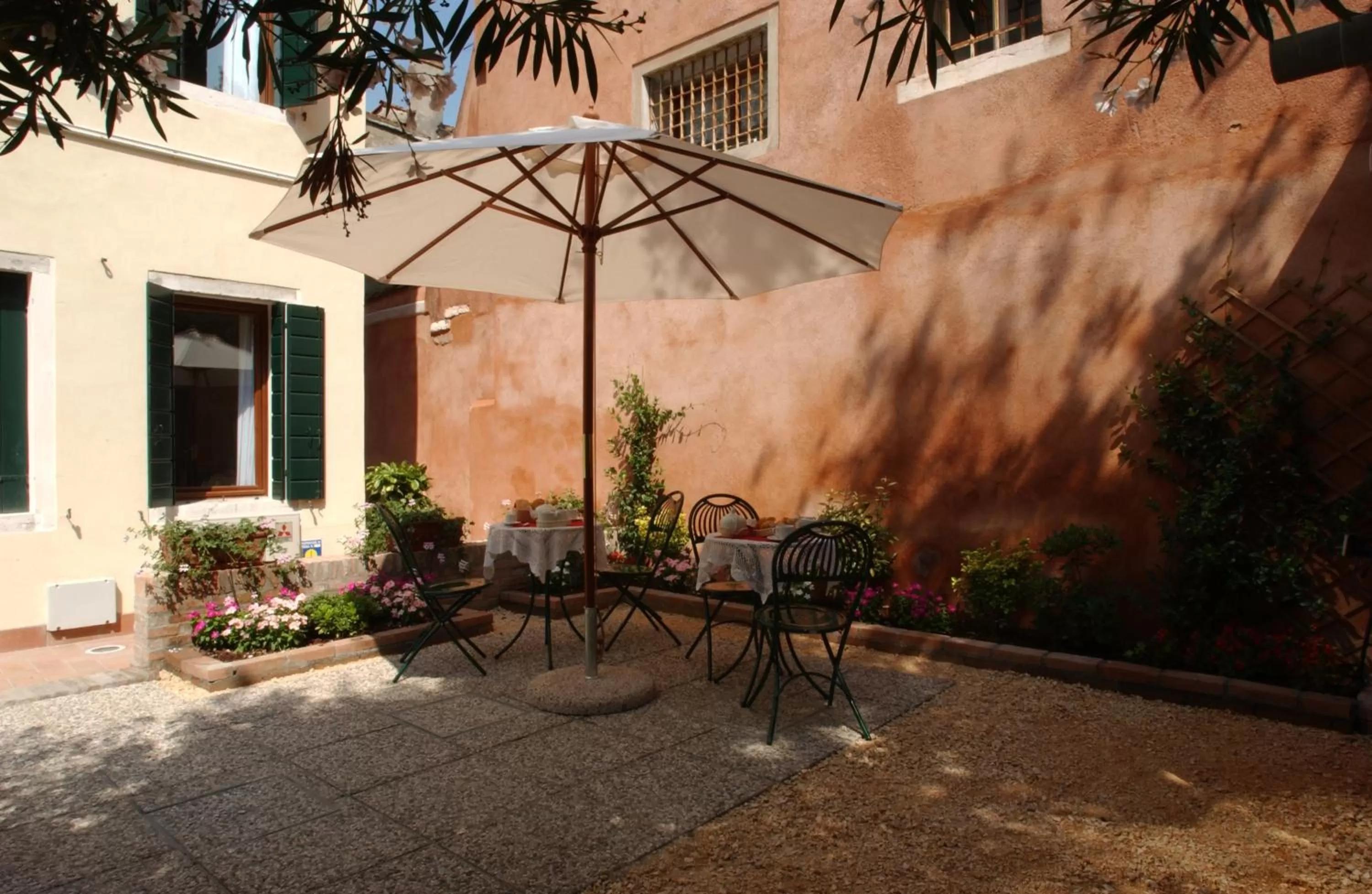 Internal: Not applicable to any particular room in Casa Mimma