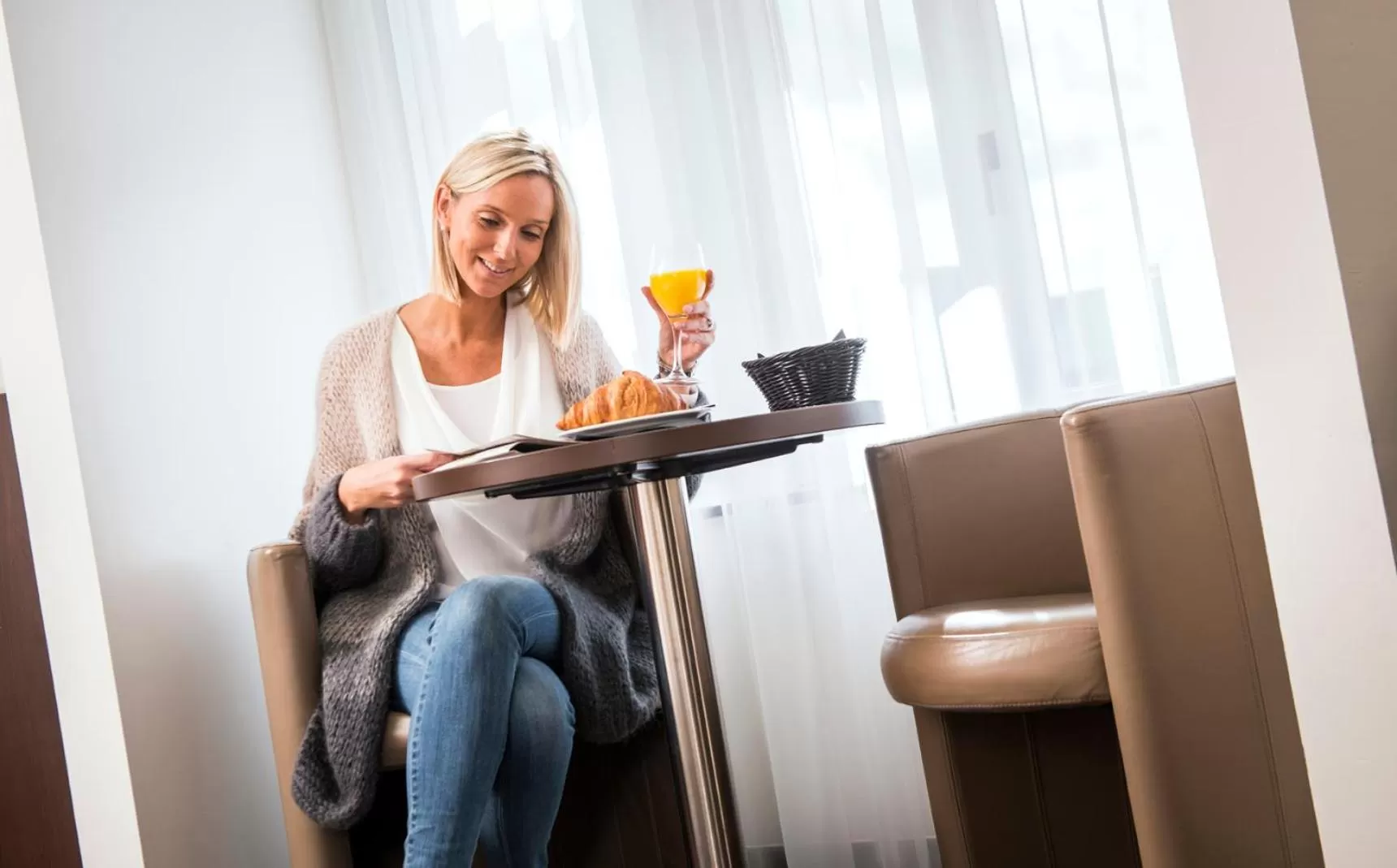 People in Hotel The Century