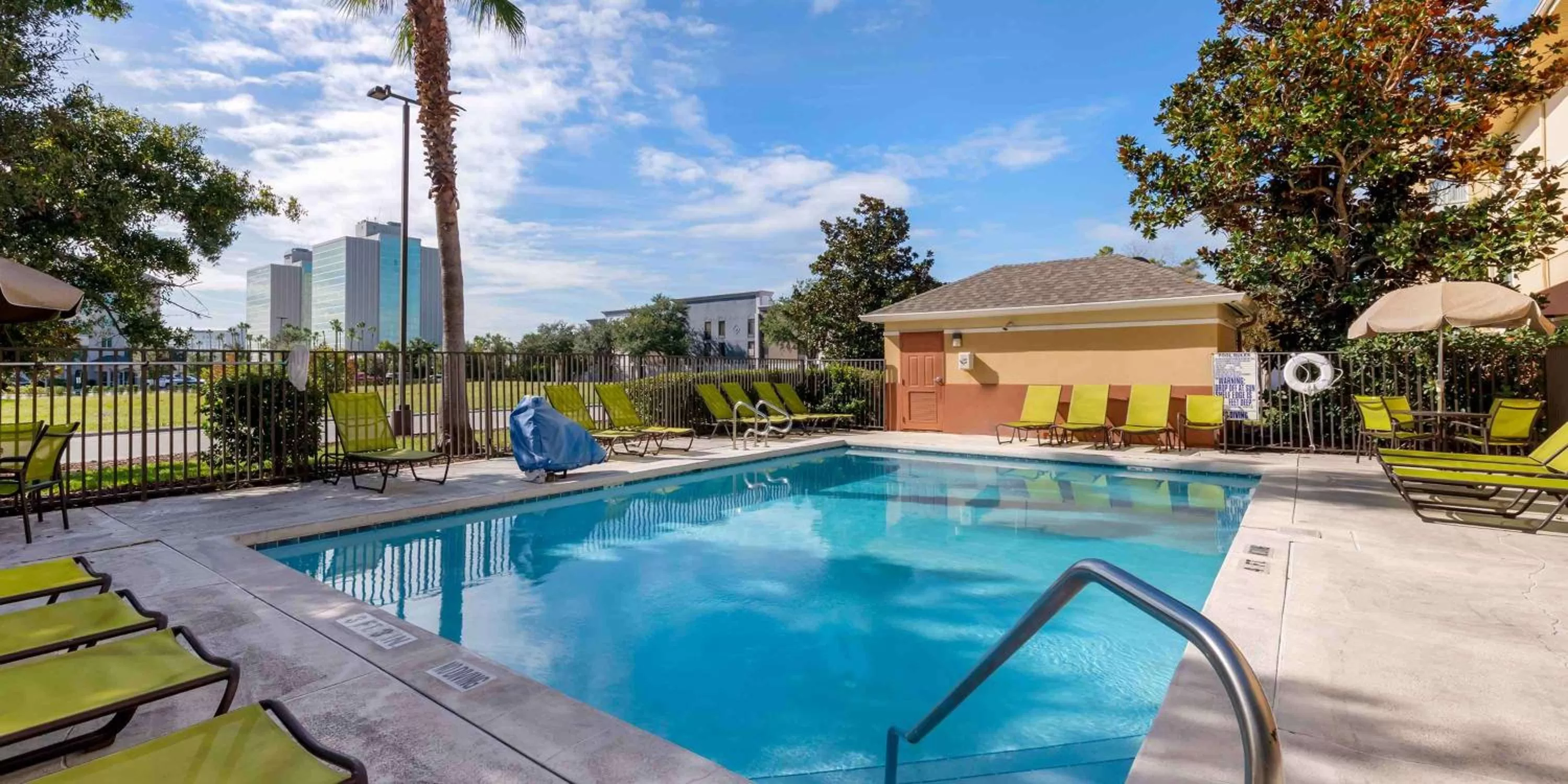 Pool view in Extended Stay America Suites - Orlando - Orlando Theme Parks - Vineland Rd