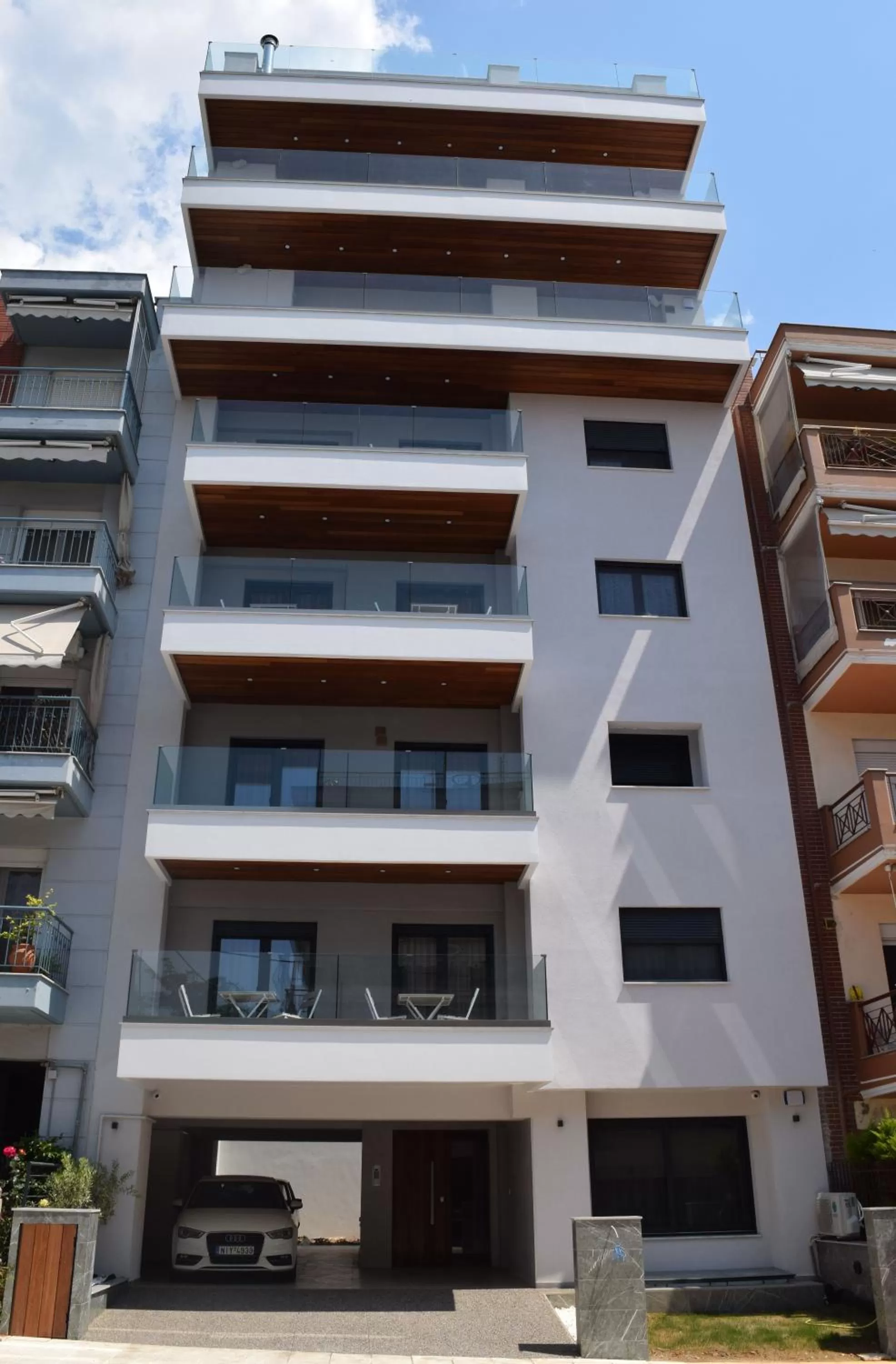 Property building in Toumba apartments