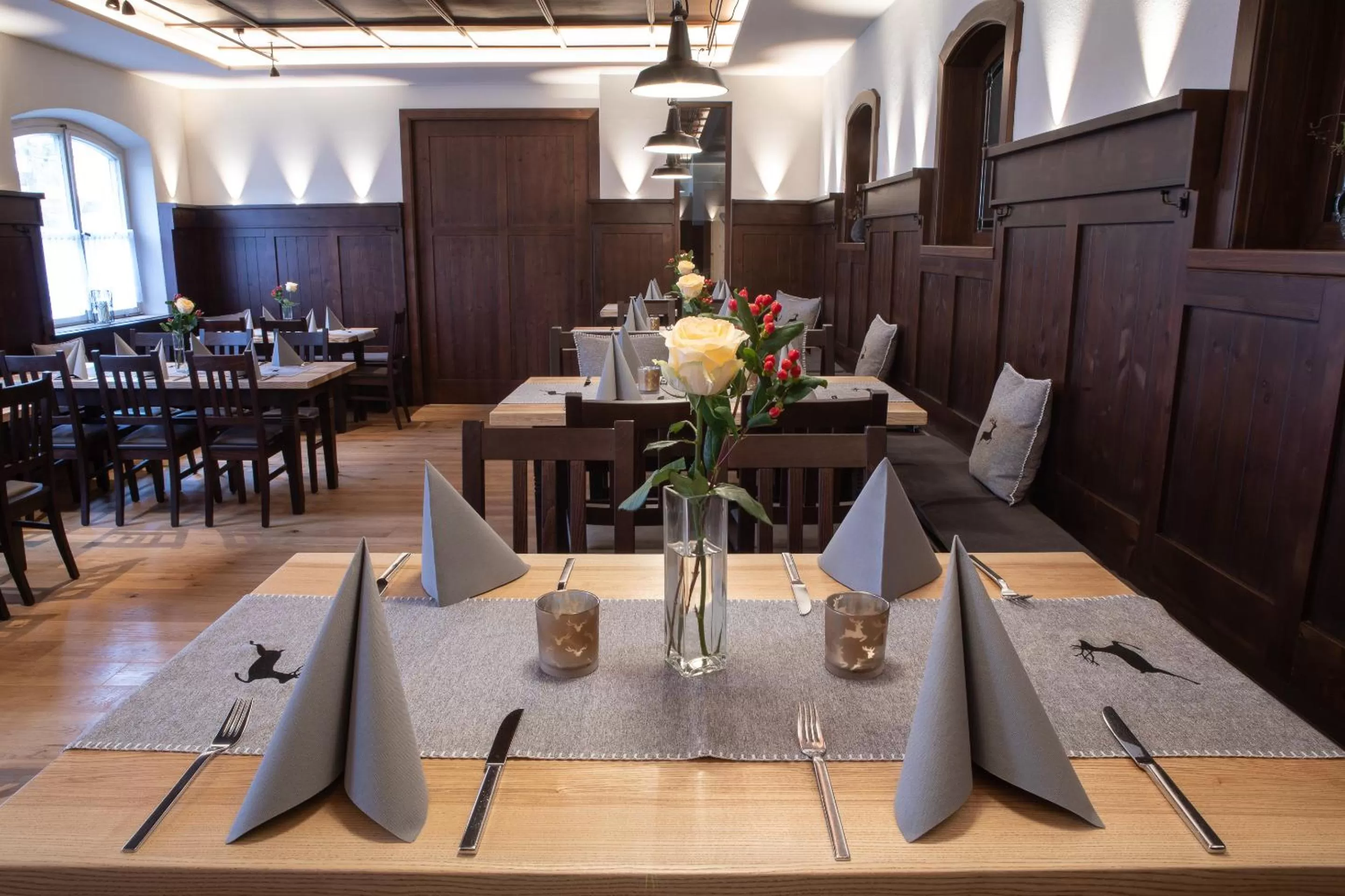 Restaurant/places to eat in Hotel zum Hirsch