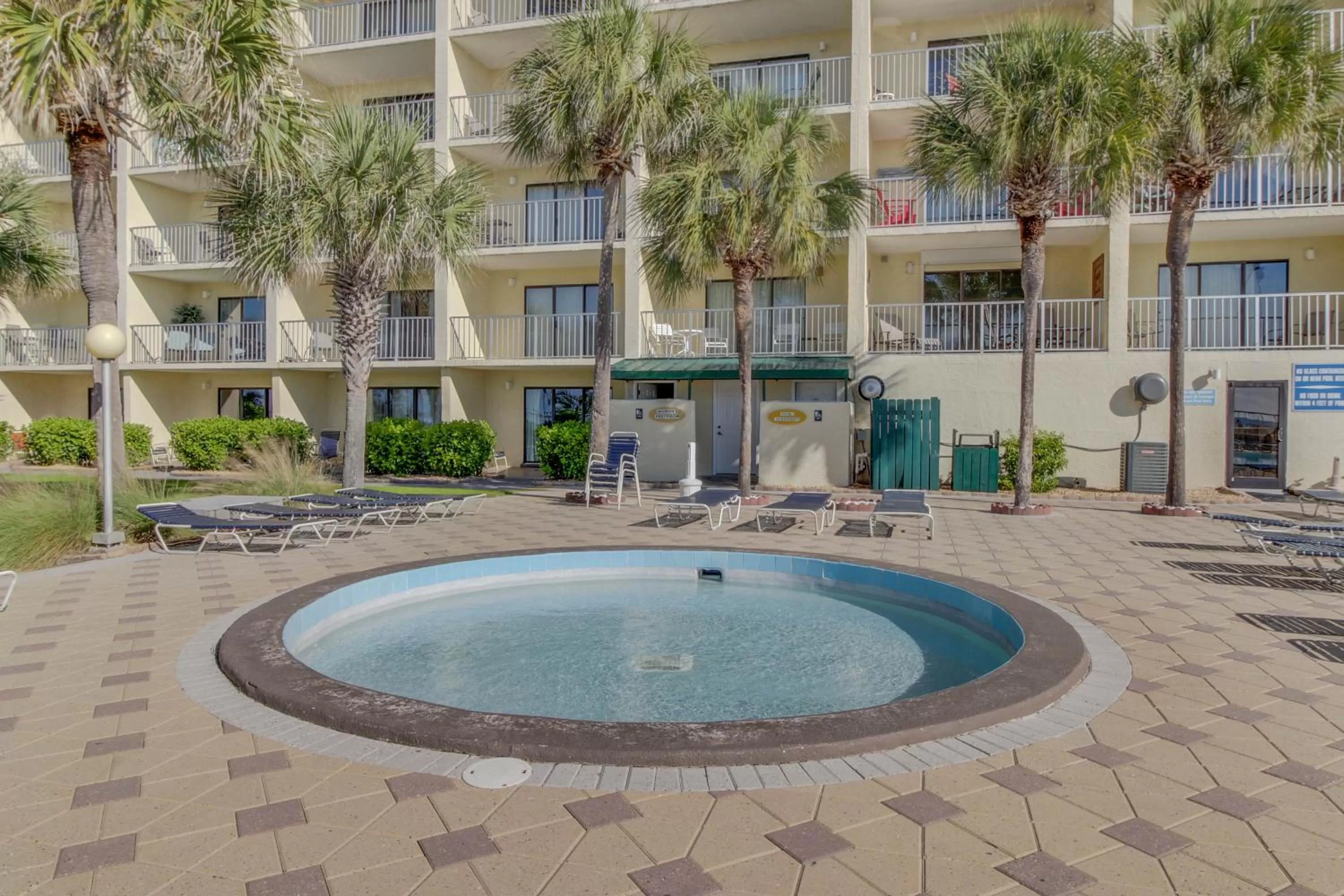 Swimming Pool in The Summit #920